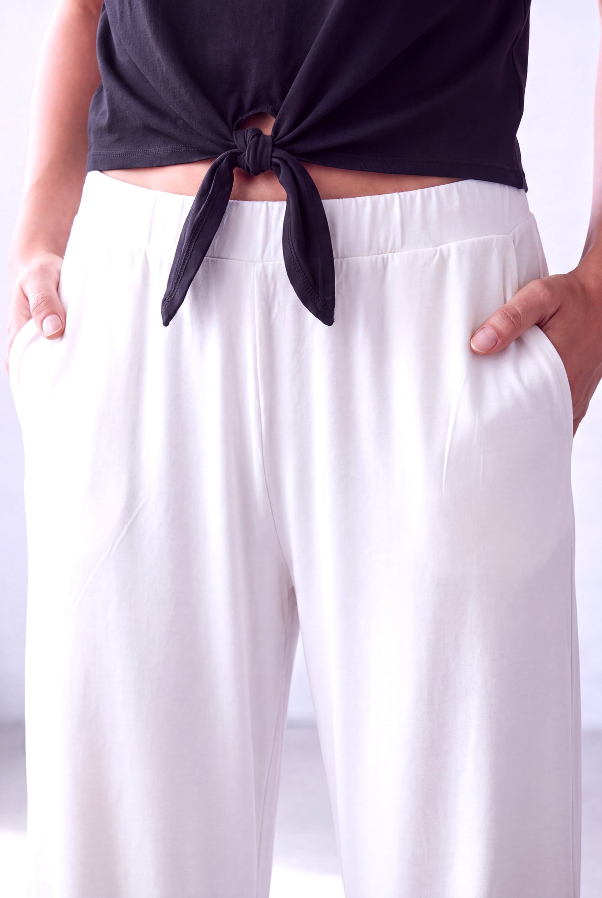 Beyaz Kadın Beyaz Viskon Dökümlü Cepili Bol Paça Pantolon MYA - Pants - Westmark London EU(TR) Store Organik Pamuklu Sürdürülebilir Moda