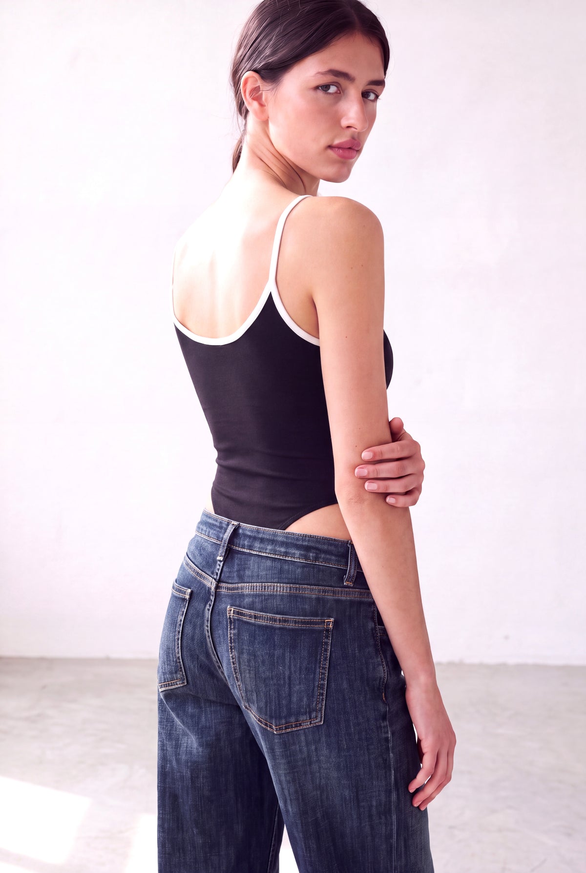 Siyah Kadın Siyah Pamuklu Askılı Kolsuz Renkli Biyeli Body PHOEBE - Bodysuit - Westmark London EU(TR) Store Organik Pamuklu Sürdürülebilir Moda