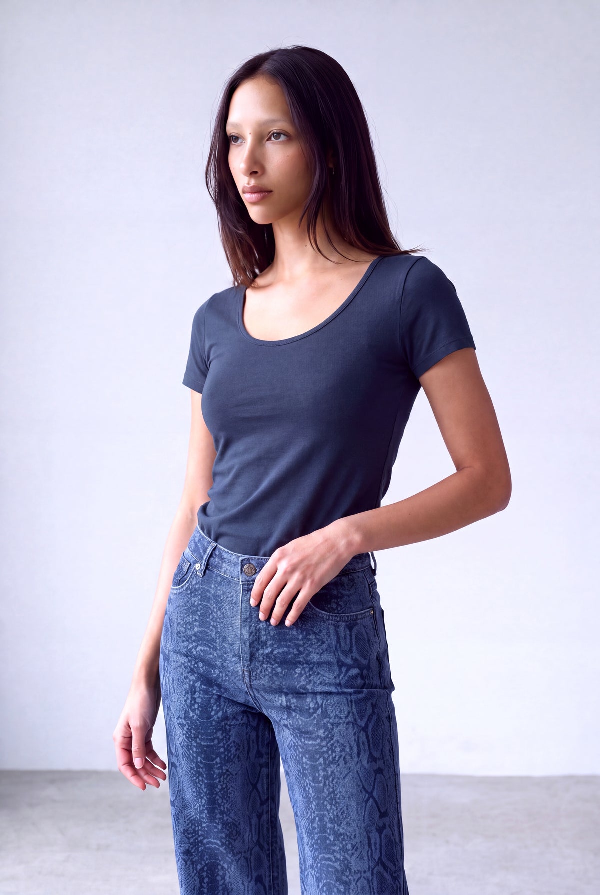 Ombre Mavi Kadın Ombre Mavi Pamuklu Geniş Bisiklet Yaka Kısa Kollu T-Shirt MAYA - Top - Westmark London EU(TR) Store Organik Pamuklu Sürdürülebilir Moda