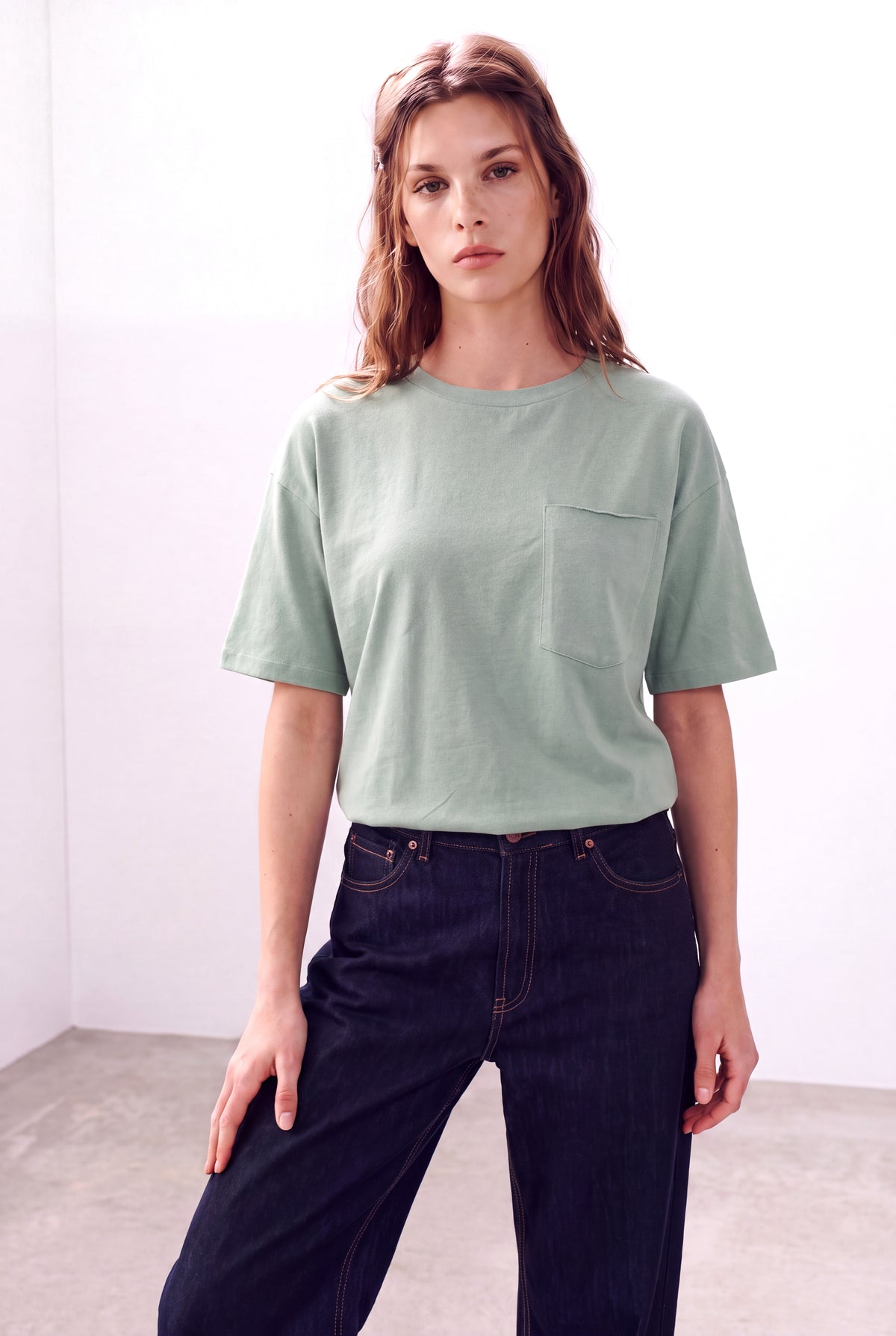 Su Yeşili Kadın Su Yeşili Pamuklu Bisiklet Yaka Kısa Kollu Düşük Omuz Rahat Kesim Cep Detaylı Sweatshirt VIVIENNE - Sweatshirt - Westmark London EU(TR) Store Organik Pamuklu Sürdürülebilir Moda