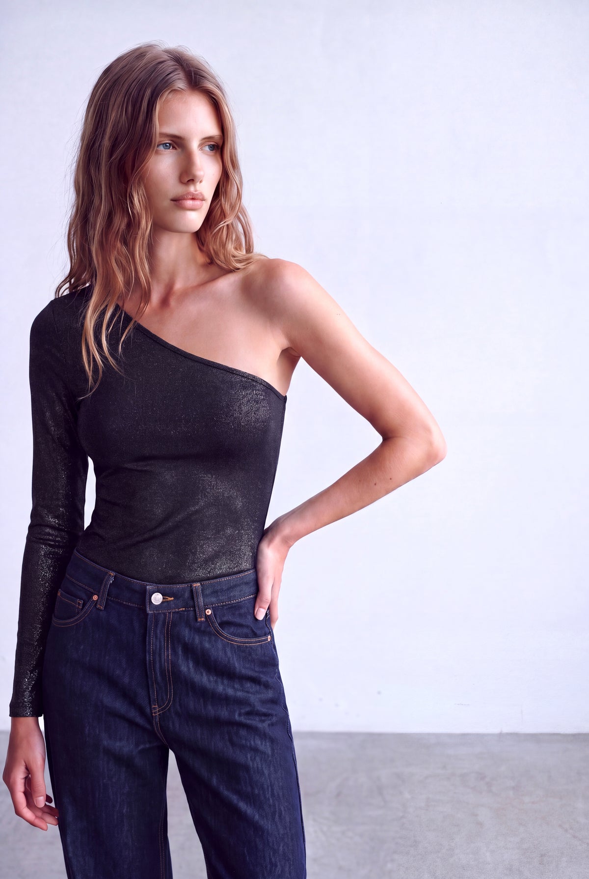 Siyah/Gri Simli Kadın Siyah/Gri Simli Asimetrik yaka Tek Omuz Uzun Kol Bluz STELLA - Top - Westmark London EU(TR) Store Organik Pamuklu Sürdürülebilir Moda