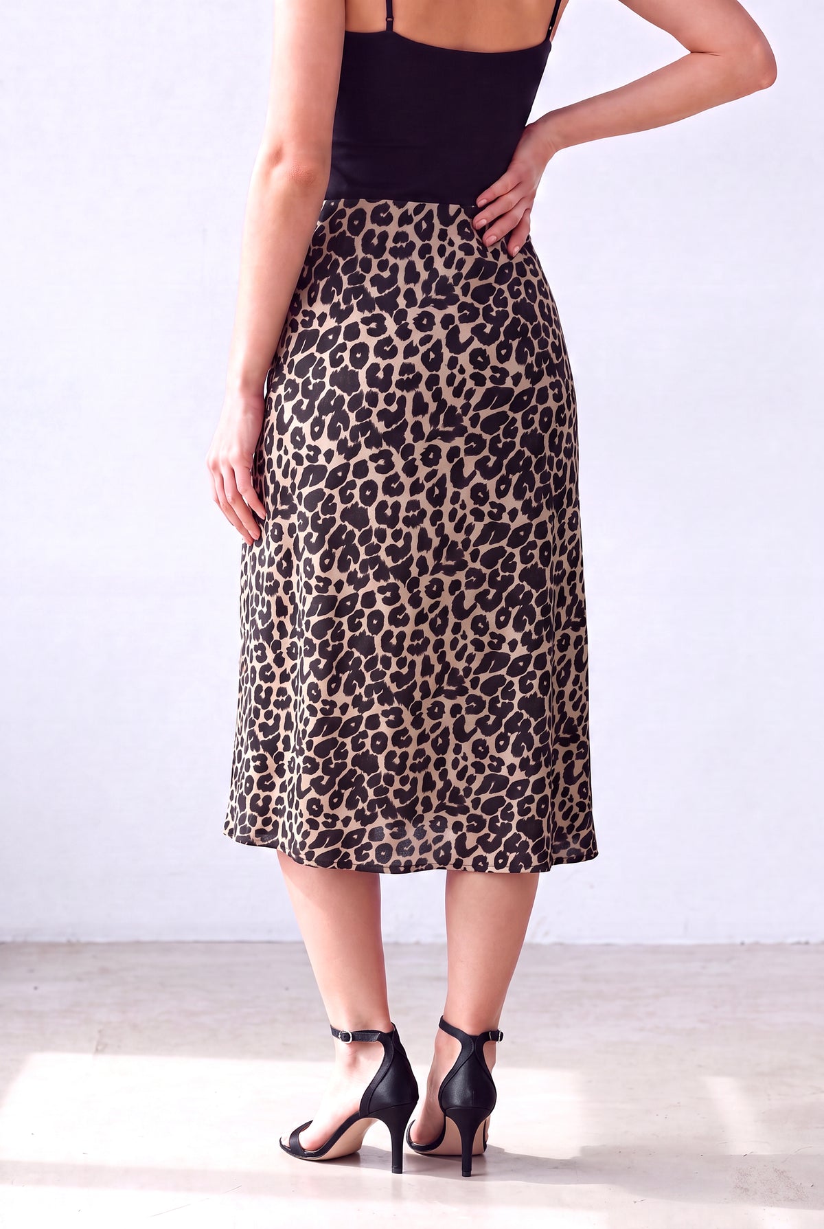 Leopar Desenli Kadın Leopar Desenli Süprem Dökümlü Yüksek Bel Rahat Kesim Beli Lastikli Midi Etek CASSIDY - Skirt - Westmark London EU(TR) Store Organik Pamuklu Sürdürülebilir Moda