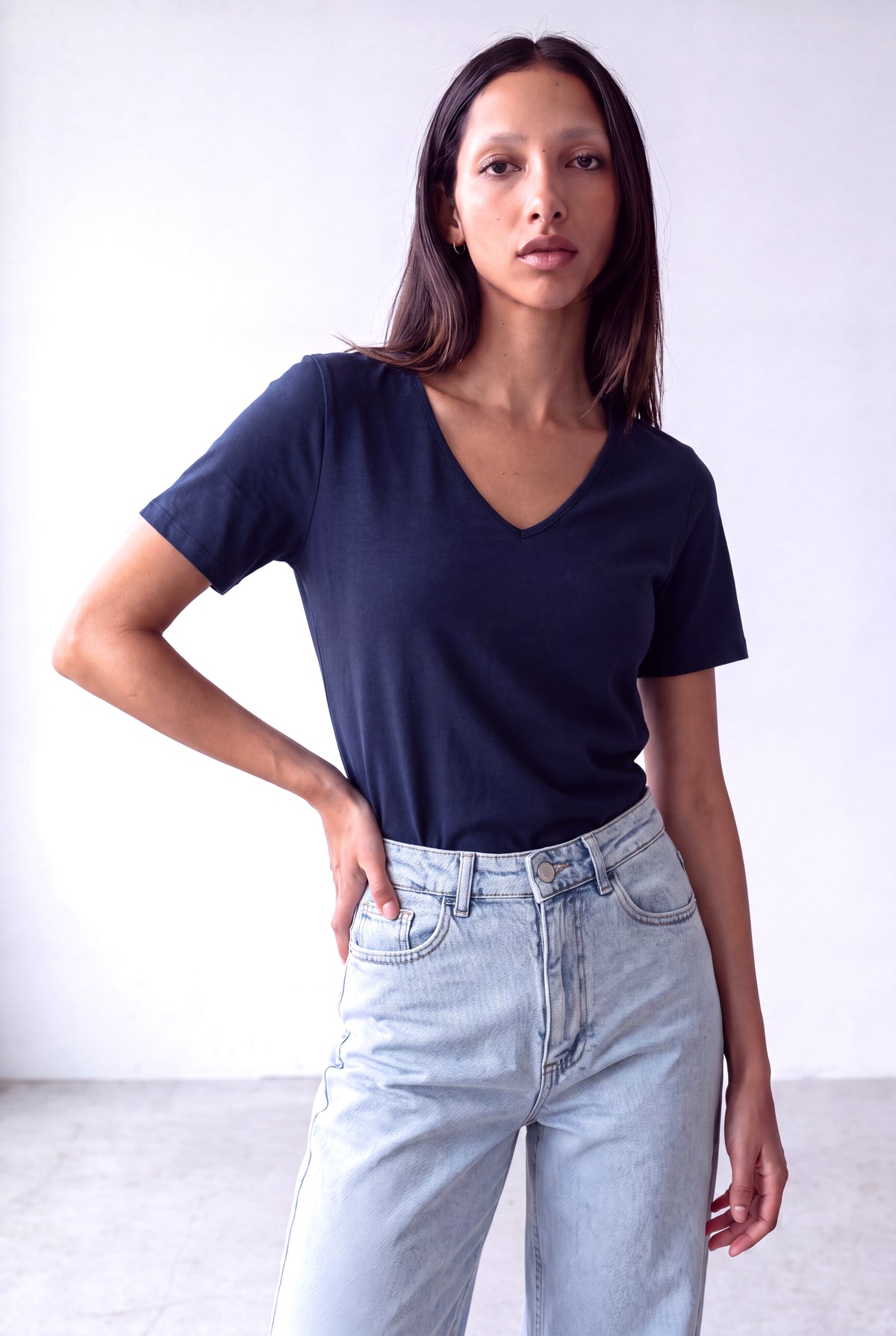 Lacivert Kadın Lacivert Pamuklu V Yaka Kısa Kollu Bluz PIPER - Top - Westmark London EU(TR) Store Organik Pamuklu Sürdürülebilir Moda