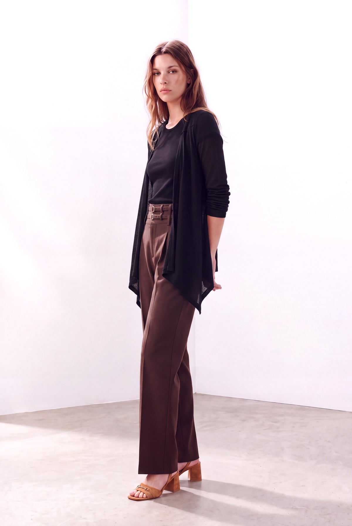 Siyah Kadın Siyah %100 Viskon V Yaka Uzun Kollu Omuz Dikiş Detaylı Uzun Hırka MOLLY - Cardigan - Westmark London EU(TR) Store Organik Pamuklu Sürdürülebilir Moda