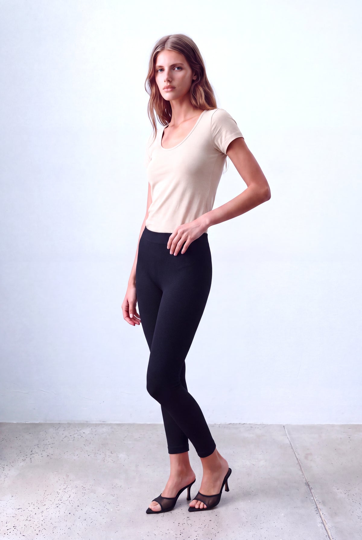 Siyah Kadın Siyah Esnek Dokulu Uzun Boy Yüksek Bel Ön Paçasında Gizli Fermuar Detayı Pantolon CASSIE - Pants - Westmark London EU(TR) Store Organik Pamuklu Sürdürülebilir Moda