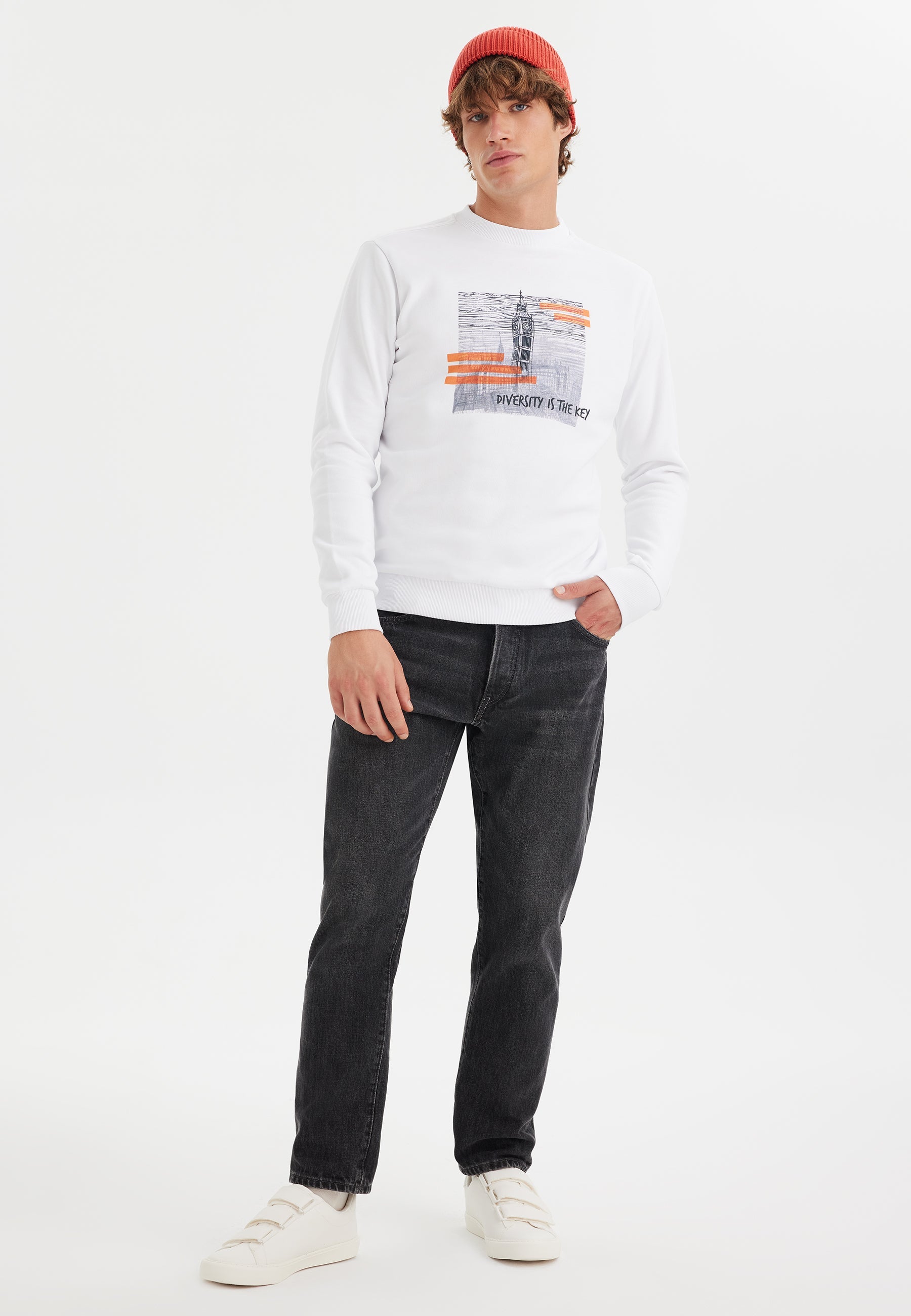 Beyaz Baskılı Bisiklet Yaka Pamuklu Regular Fit Erkek Sweatshirt WMLONDON DIVERSITY - Sweatshirt - Westmark London EU(TR) Store Organik Pamuklu Sürdürülebilir Moda