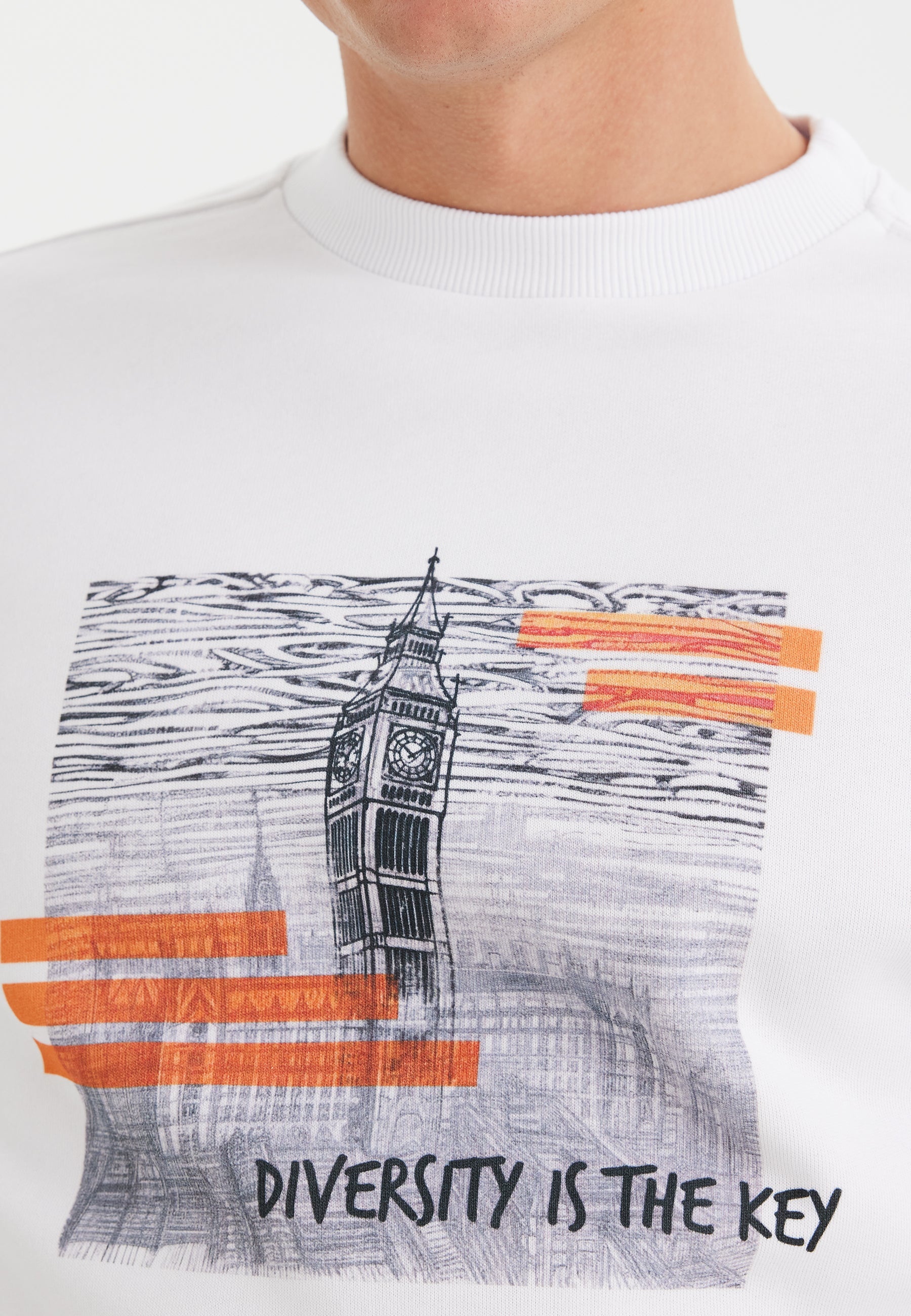 Beyaz Baskılı Bisiklet Yaka Pamuklu Regular Fit Erkek Sweatshirt WMLONDON DIVERSITY - Sweatshirt - Westmark London EU(TR) Store Organik Pamuklu Sürdürülebilir Moda