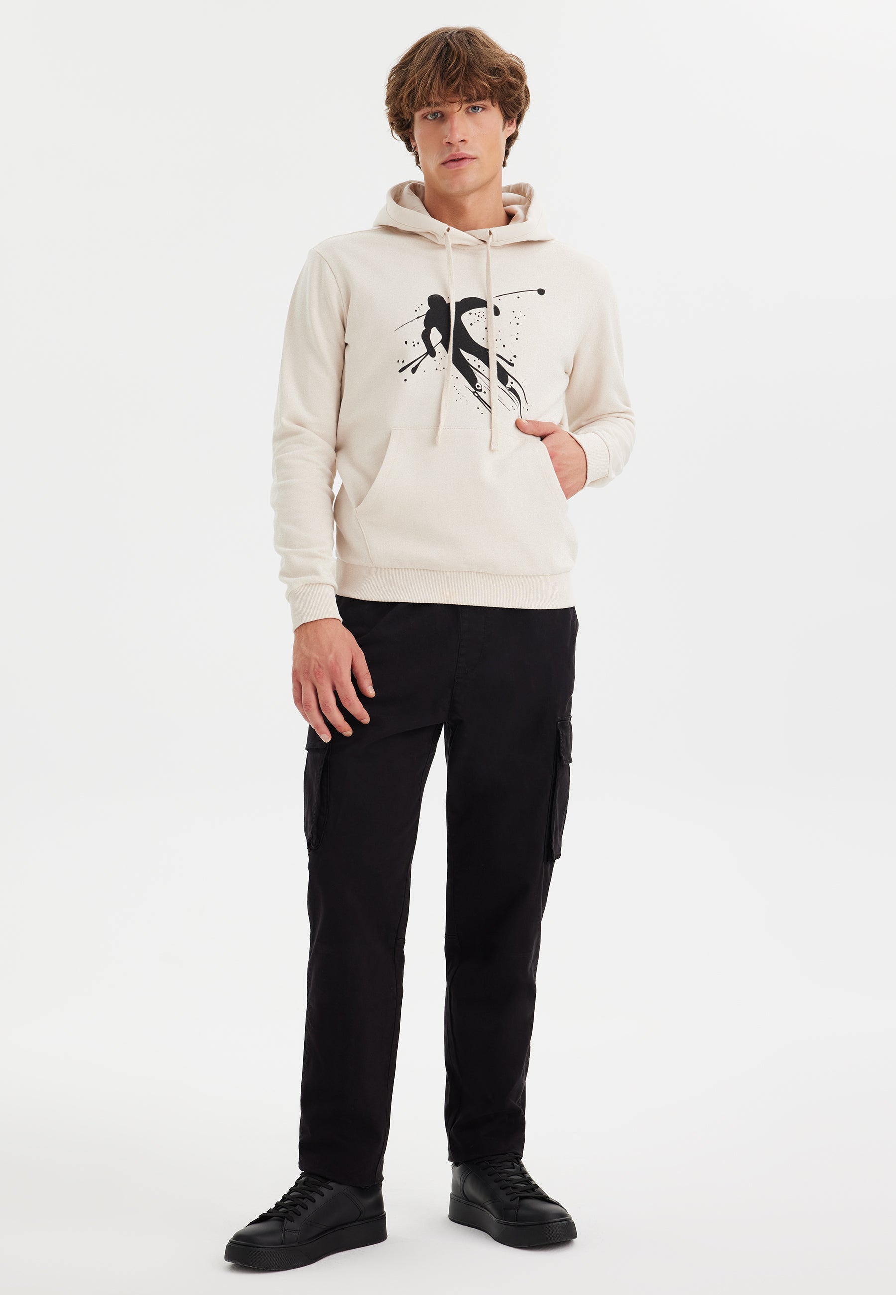 Beyaz Baskılı Kapüşonlu Pamuklu Regular Fit Erkek Sweatshirt WMINK SKI - Sweatshirt - Westmark London EU(TR) Store Organik Pamuklu Sürdürülebilir Moda