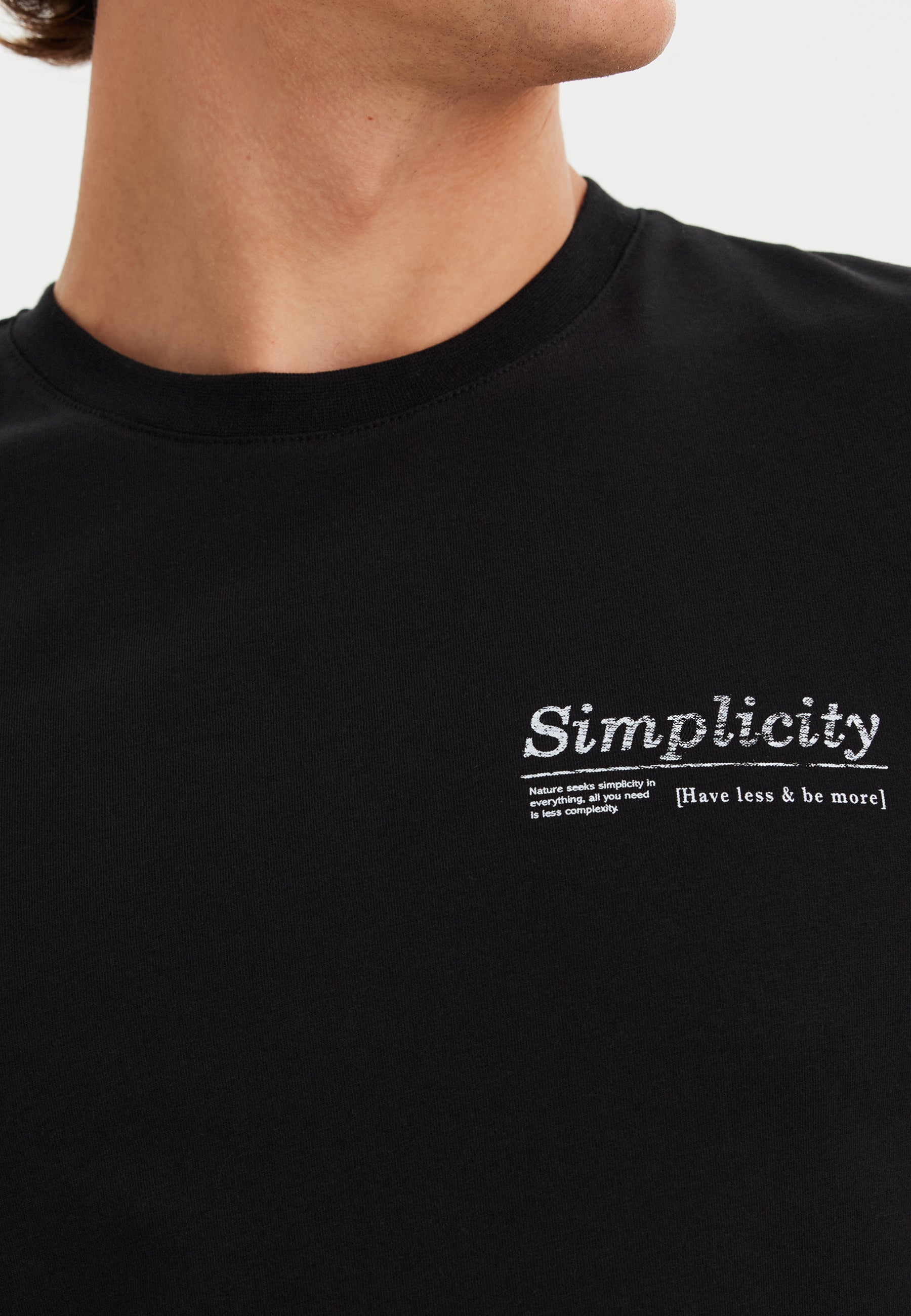 Siyah Baskılı Bisiklet Yaka Pamuklu Erkek T-Shirt WMEMBROIDERY SIMPLICITY - T-Shirt - Westmark London EU(TR) Store Organik Pamuklu Sürdürülebilir Moda
