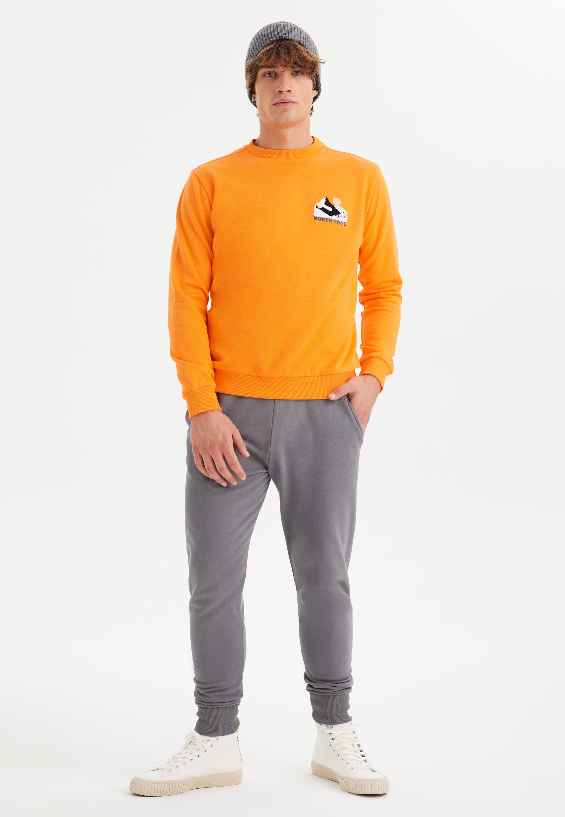 Turuncu Baskılı Bisiklet Yaka Pamuklu Regular Fit Erkek Sweatshirt WMDESTINATION POLE - Sweatshirt - Westmark London EU(TR) Store Organik Pamuklu Sürdürülebilir Moda