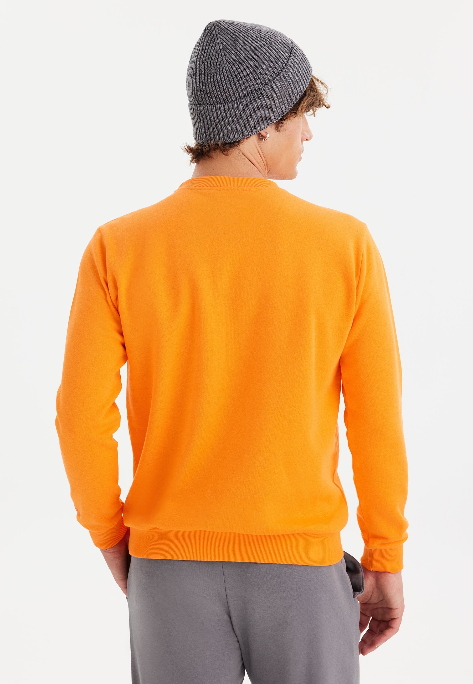 Turuncu Baskılı Bisiklet Yaka Pamuklu Regular Fit Erkek Sweatshirt WMDESTINATION POLE - Sweatshirt - Westmark London EU(TR) Store Organik Pamuklu Sürdürülebilir Moda