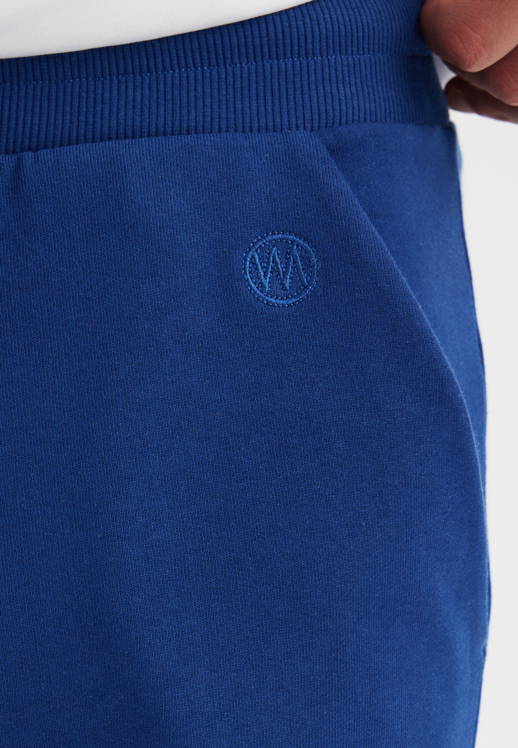 Mavi Cepli Pamuklu Düz Paça Regular Fit Erkek Eşofman Altı CORE SWEATPANTS - Sweatpant - Westmark London EU(TR) Store Organik Pamuklu Sürdürülebilir Moda