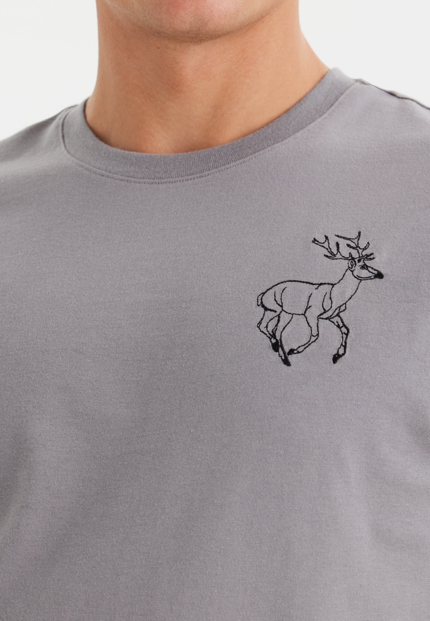 Gri Baskılı Bisiklet Yaka Pamuklu Erkek T-Shirt WMEMBROIDERY DEER - T-Shirt - Westmark London EU(TR) Store Organik Pamuklu Sürdürülebilir Moda