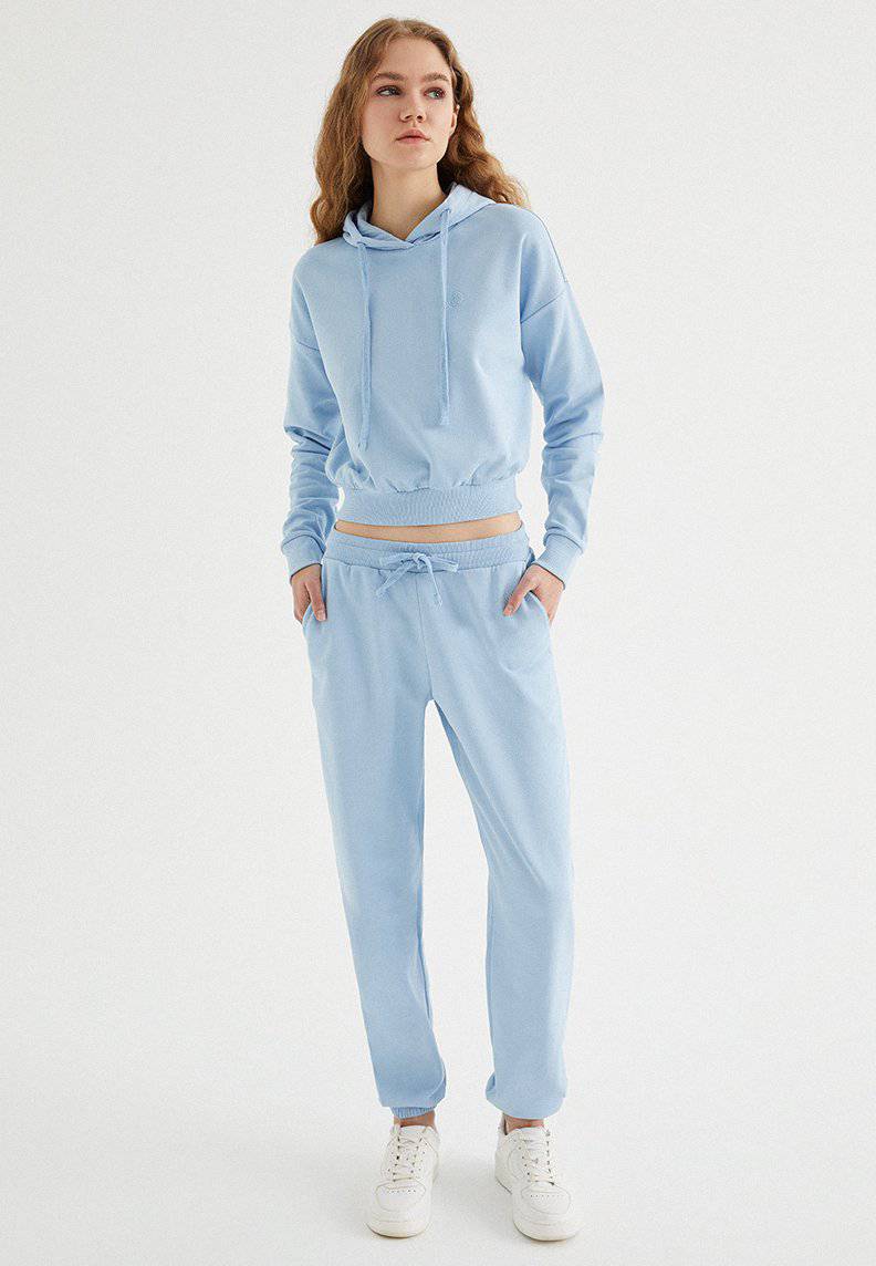 ENJOY CROPPED HOODIE in Powder Blue - Sweatshirt - Westmark London EU(TR) Store Organik Pamuklu Sürdürülebilir Moda
