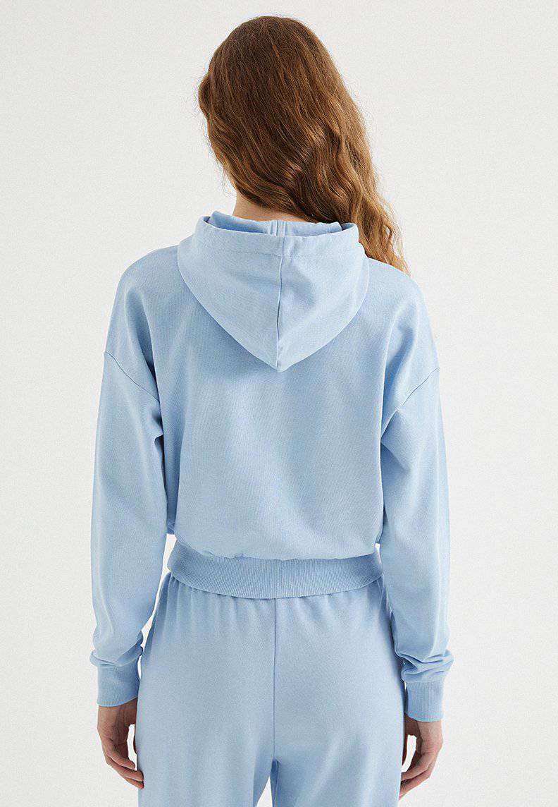 ENJOY CROPPED HOODIE in Powder Blue - Sweatshirt - Westmark London EU(TR) Store Organik Pamuklu Sürdürülebilir Moda