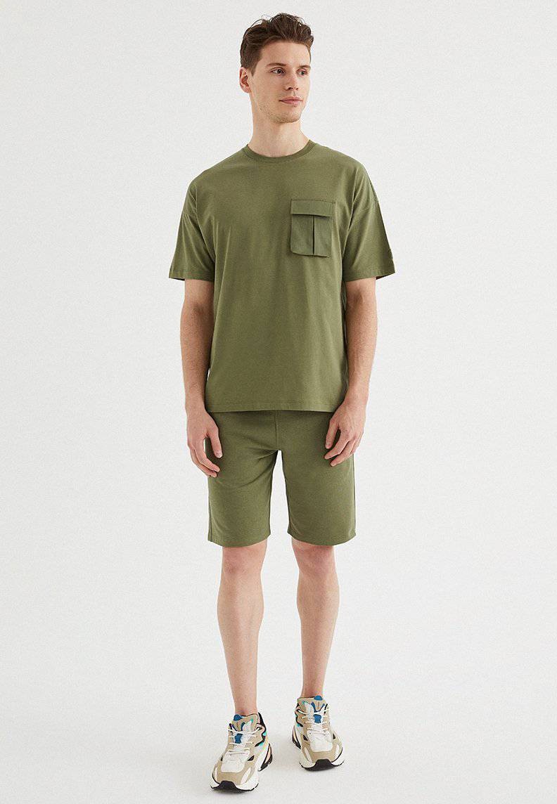 VITAL UTILITY TEE in Capulet Olive - T-Shirt - Westmark London EU(TR) Store Organik Pamuklu Sürdürülebilir Moda