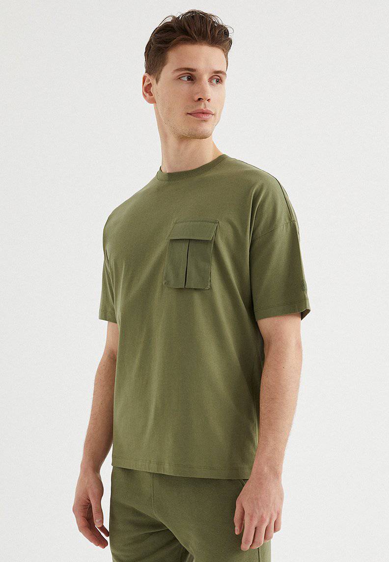 VITAL UTILITY TEE in Capulet Olive - T-Shirt - Westmark London EU(TR) Store Organik Pamuklu Sürdürülebilir Moda