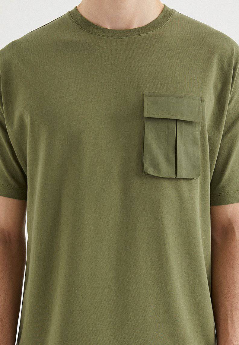 VITAL UTILITY TEE in Capulet Olive - T-Shirt - Westmark London EU(TR) Store Organik Pamuklu Sürdürülebilir Moda