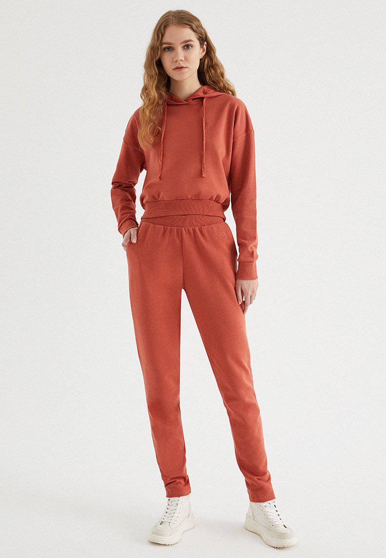 ENJOY CROPPED HOODIE in Ketchup - Sweatshirt - Westmark London EU(TR) Store Organik Pamuklu Sürdürülebilir Moda