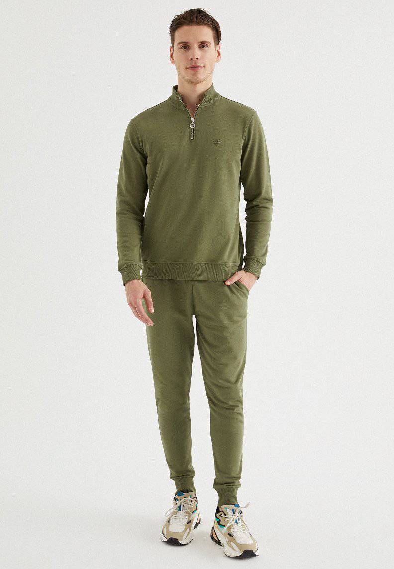 CORE HALF ZIP SWEAT in Capulet Olive - Sweatshirt - Westmark London EU(TR) Store Organik Pamuklu Sürdürülebilir Moda