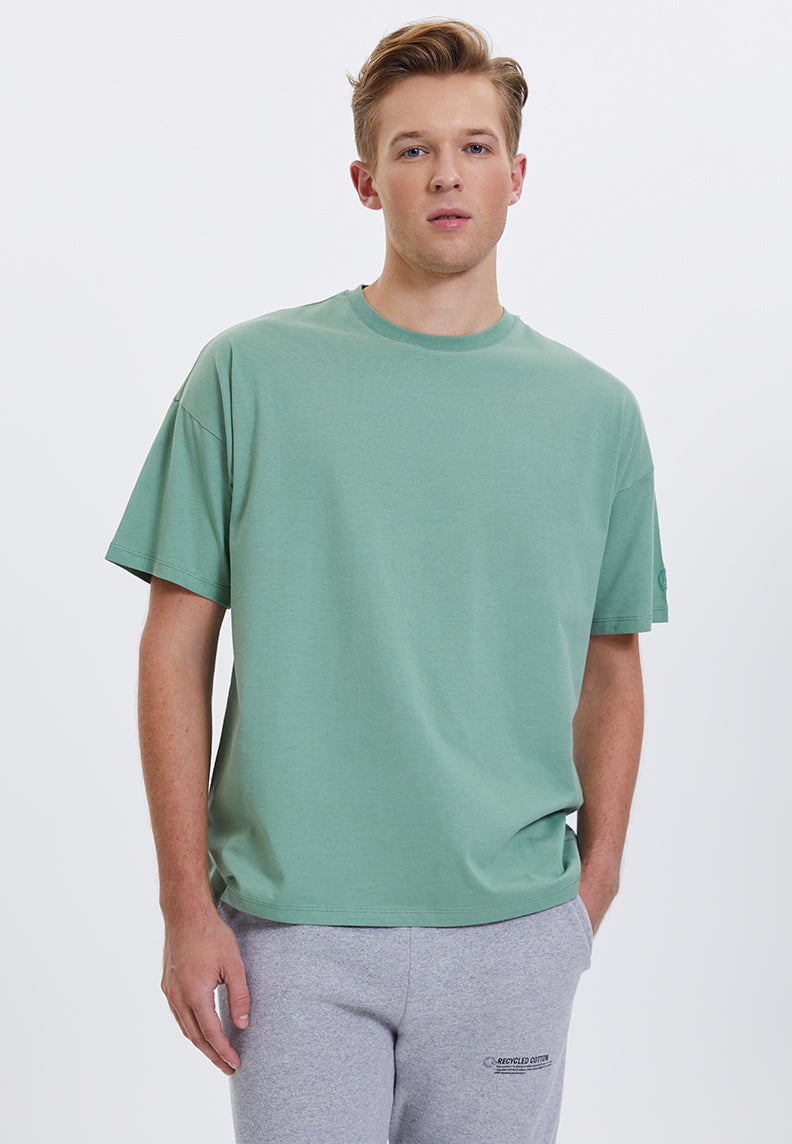 ESSENTIALS OVERSIZED TEE in Hedge Green - T-Shirt – Westmark London EU(TR) Store Organik Pamuklu Sürdürülebilir Moda
