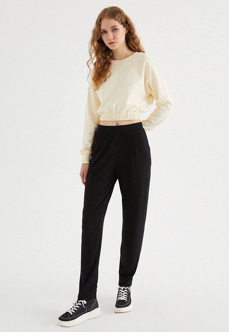 SOFT RELAXED JOGGER in Black - Sweatpant - Westmark London EU(TR) Store Organik Pamuklu Sürdürülebilir Moda