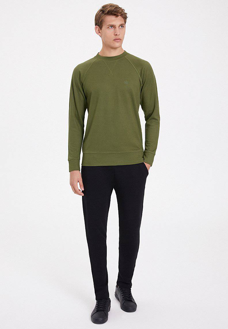ESSENTIALS REGLAN SLEEVE SWEAT in Capulet Olive - Sweatshirt - Westmark London EU(TR) Store Organik Pamuklu Sürdürülebilir Moda