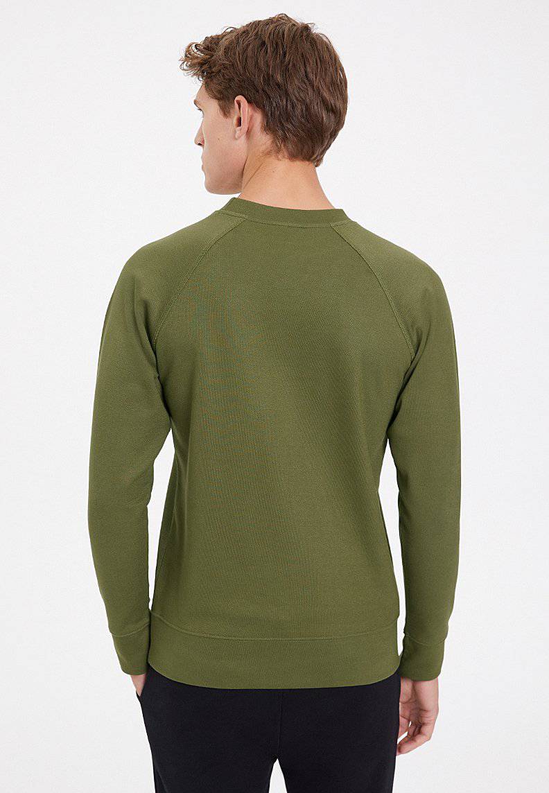 ESSENTIALS REGLAN SLEEVE SWEAT in Capulet Olive - Sweatshirt - Westmark London EU(TR) Store Organik Pamuklu Sürdürülebilir Moda
