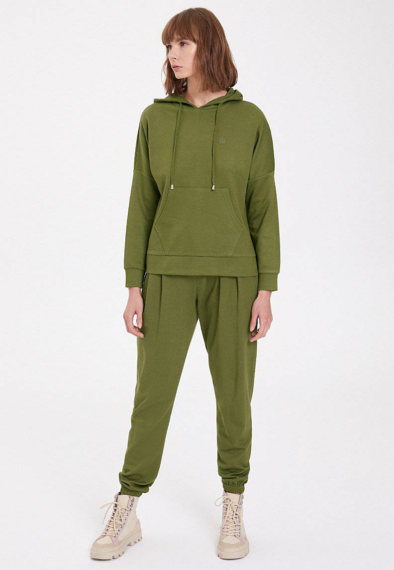 ESSENTIALS RELAXED HOODIE in Capulet Olive - Sweatshirt - Westmark London EU(TR) Store Organik Pamuklu Sürdürülebilir Moda