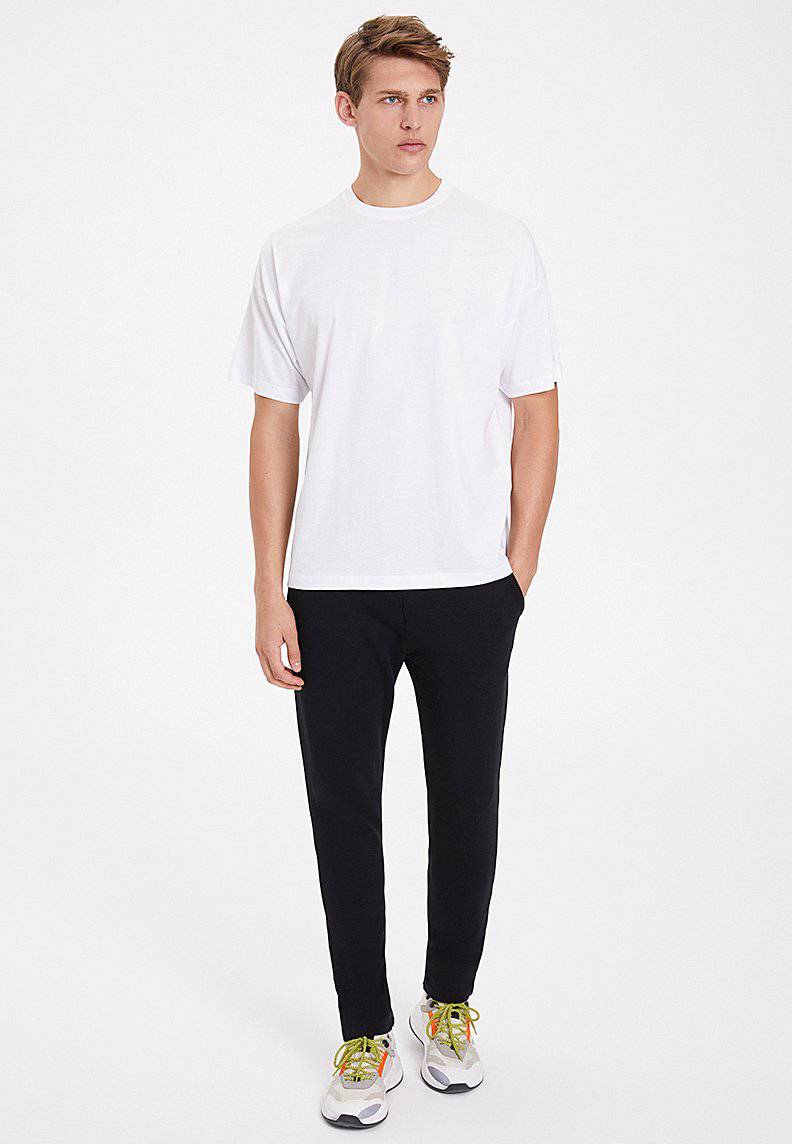 ESSENTIALS OVERSIZED TEE in White - T-Shirt - Westmark London EU(TR) Store Organik Pamuklu Sürdürülebilir Moda