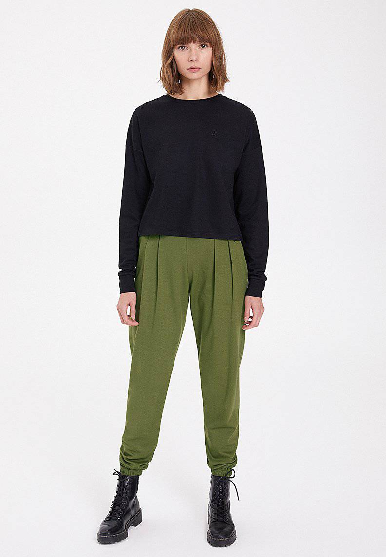 ESSENTIALS CROPPED SWEAT in Black - Sweatshirt - Westmark London EU(TR) Store Organik Pamuklu Sürdürülebilir Moda