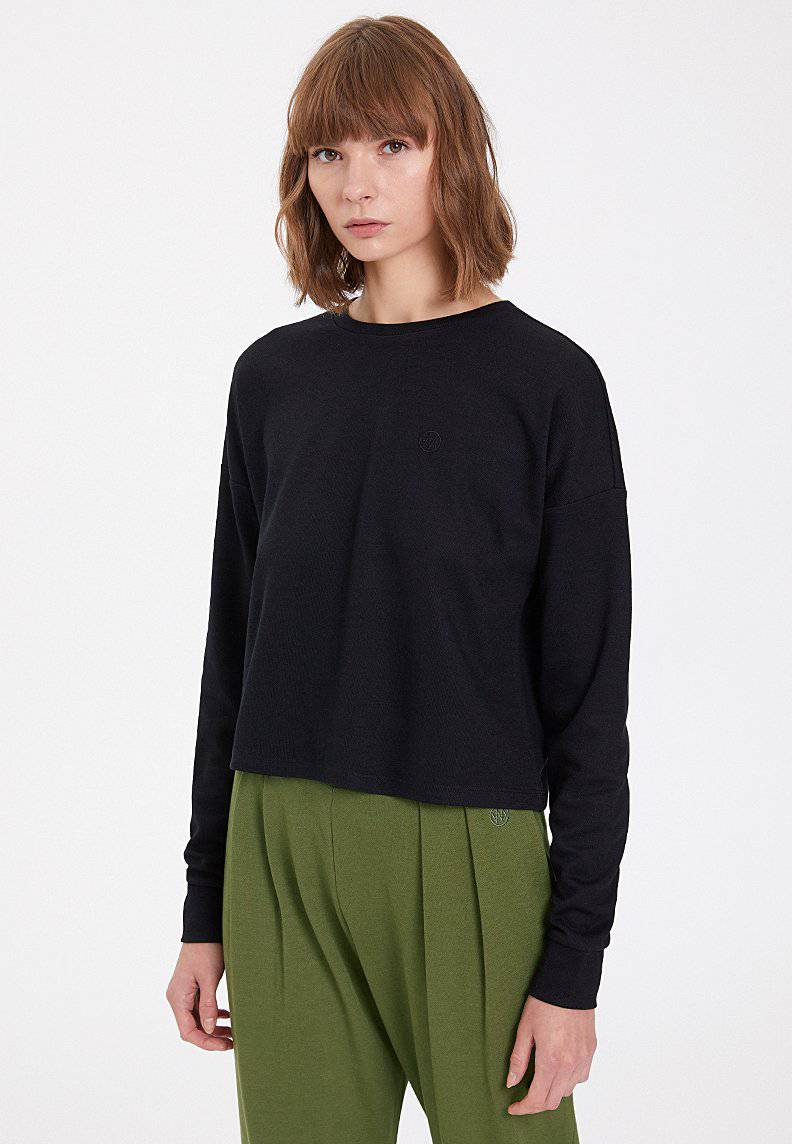 ESSENTIALS CROPPED SWEAT in Black - Sweatshirt - Westmark London EU(TR) Store Organik Pamuklu Sürdürülebilir Moda