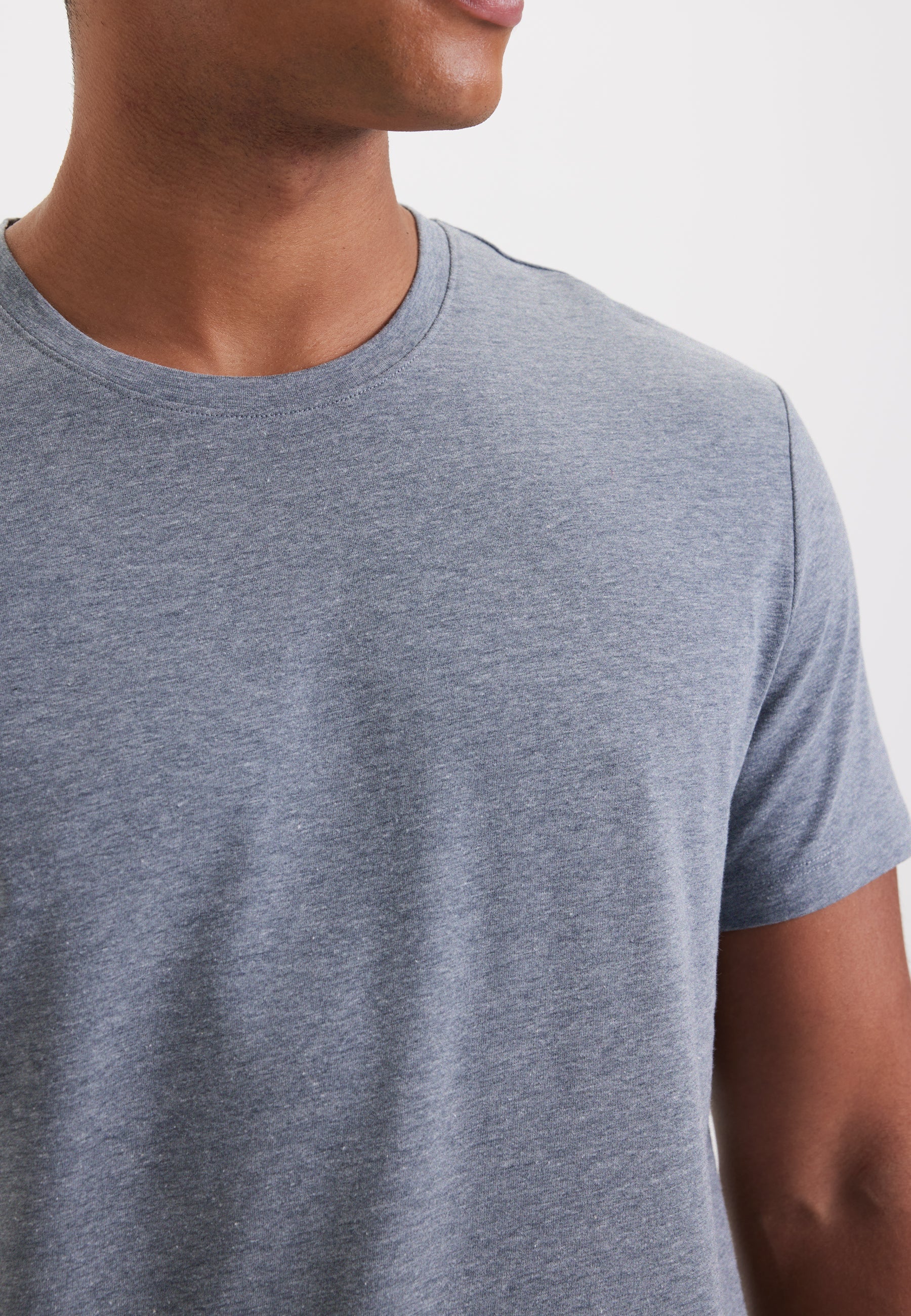 Mavi Melanj Bisiklet Yaka Regular Fit Basic Erkek T-Shirt MERLIN - T-Shirt - Westmark London EU(TR) Store Organik Pamuklu Sürdürülebilir Moda