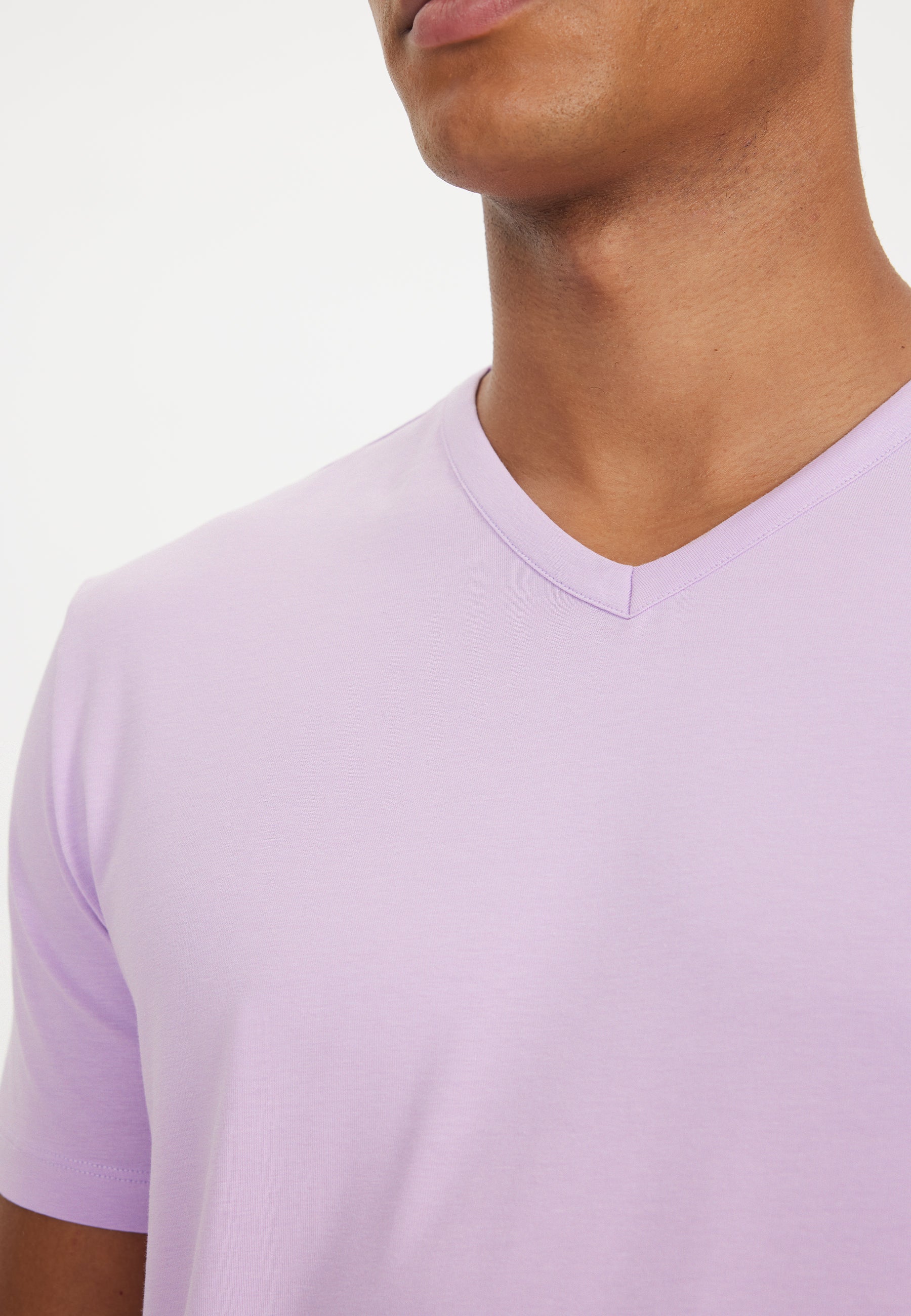 Lila V-Yaka Regular Fit Pamuk Elastan Karışımlı Basic Erkek T-Shirt THEO - T-Shirt - Westmark London EU(TR) Store Organik Pamuklu Sürdürülebilir Moda