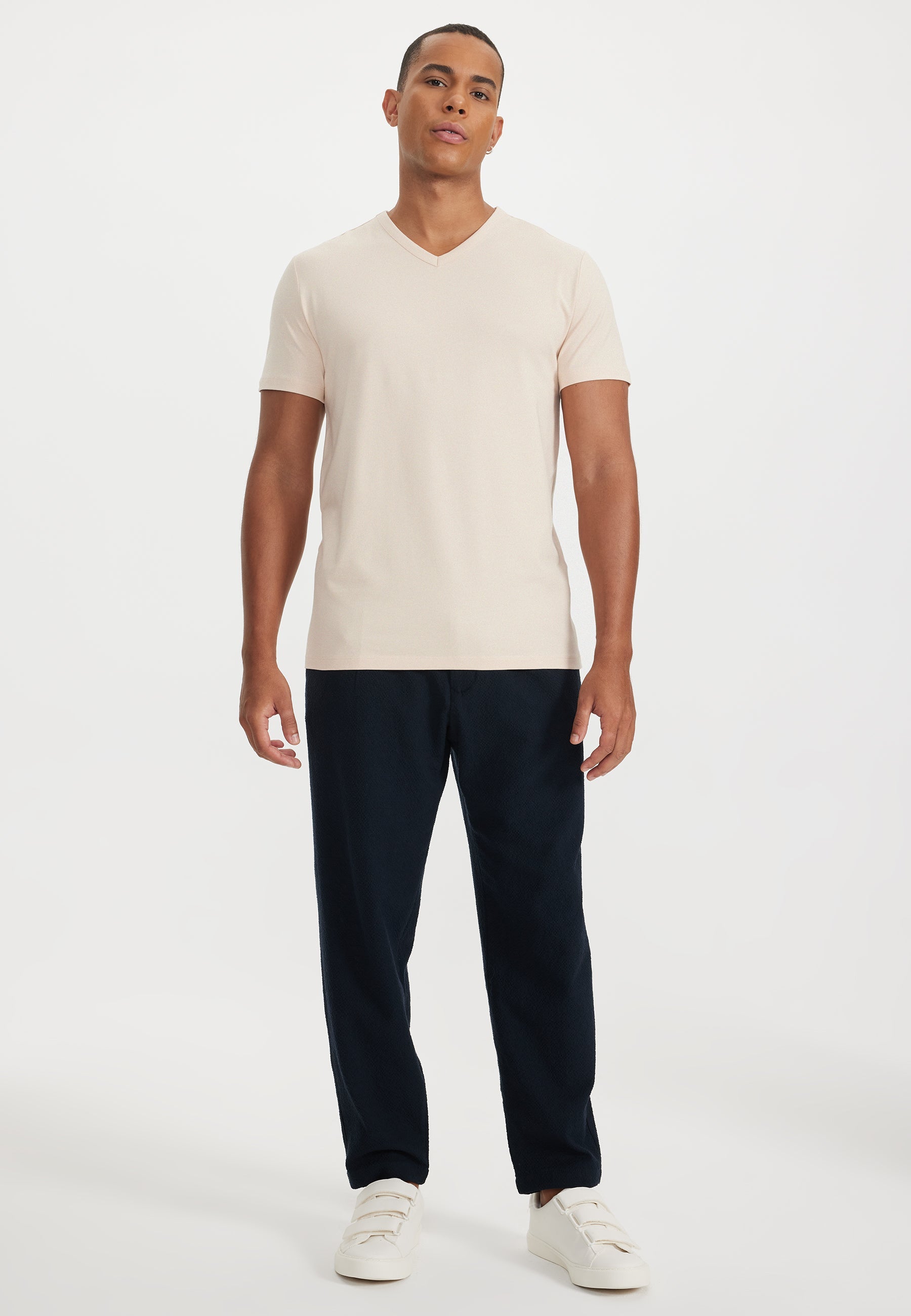 Açık Kahve V-Yaka Regular Fit Pamuk Elastan Karışıklı Basic Erkek T-Shirt THEO - T-Shirt - Westmark London EU(TR) Store Organik Pamuklu Sürdürülebilir Moda