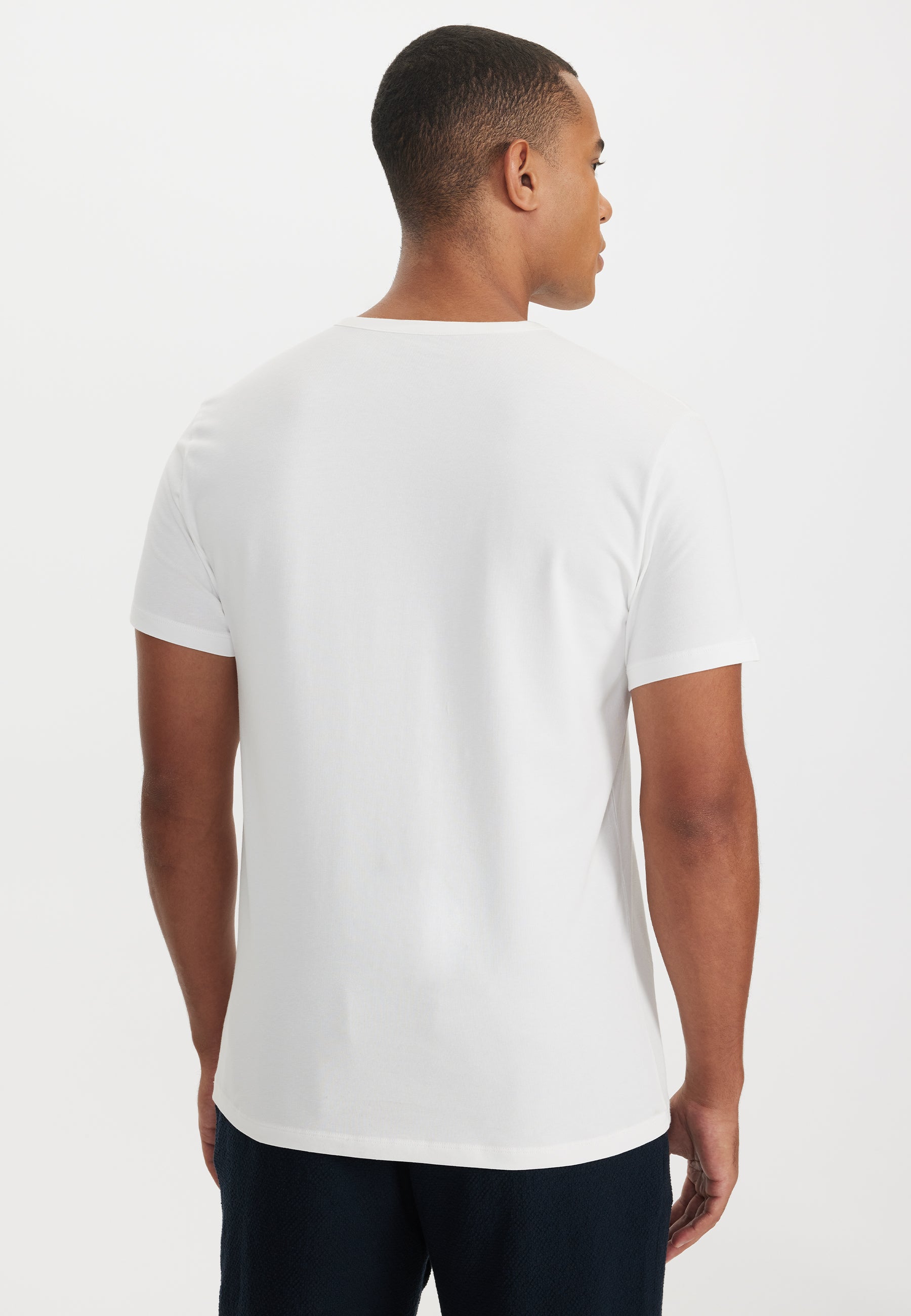 Krem Rengi V-Yaka Regular Fit Pamuk Elastan Karışımlı Basic Erkek T-Shirt THEO - T-Shirt - Westmark London EU(TR) Store Organik Pamuklu Sürdürülebilir Moda