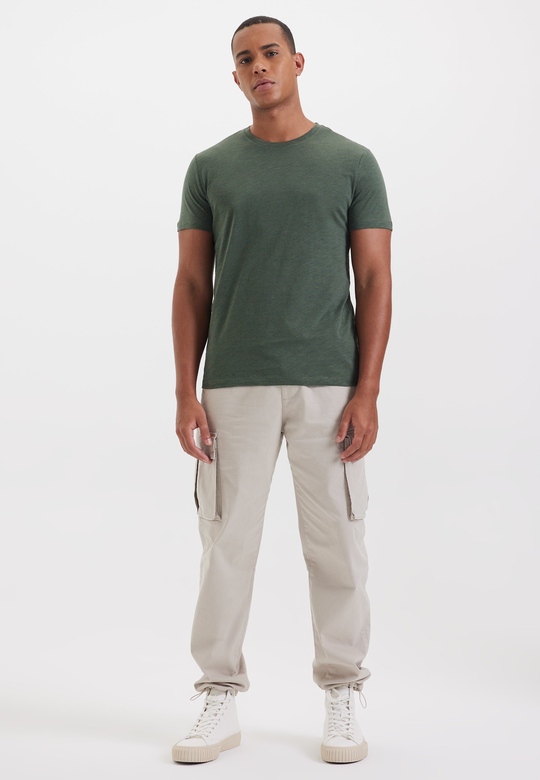 Yeşil Bisiklet Yaka Regular Fit Pamuk Flamlı Süprem Basic Erkek T-Shirt LEO - T-Shirt - Westmark London EU(TR) Store Organik Pamuklu Sürdürülebilir Moda