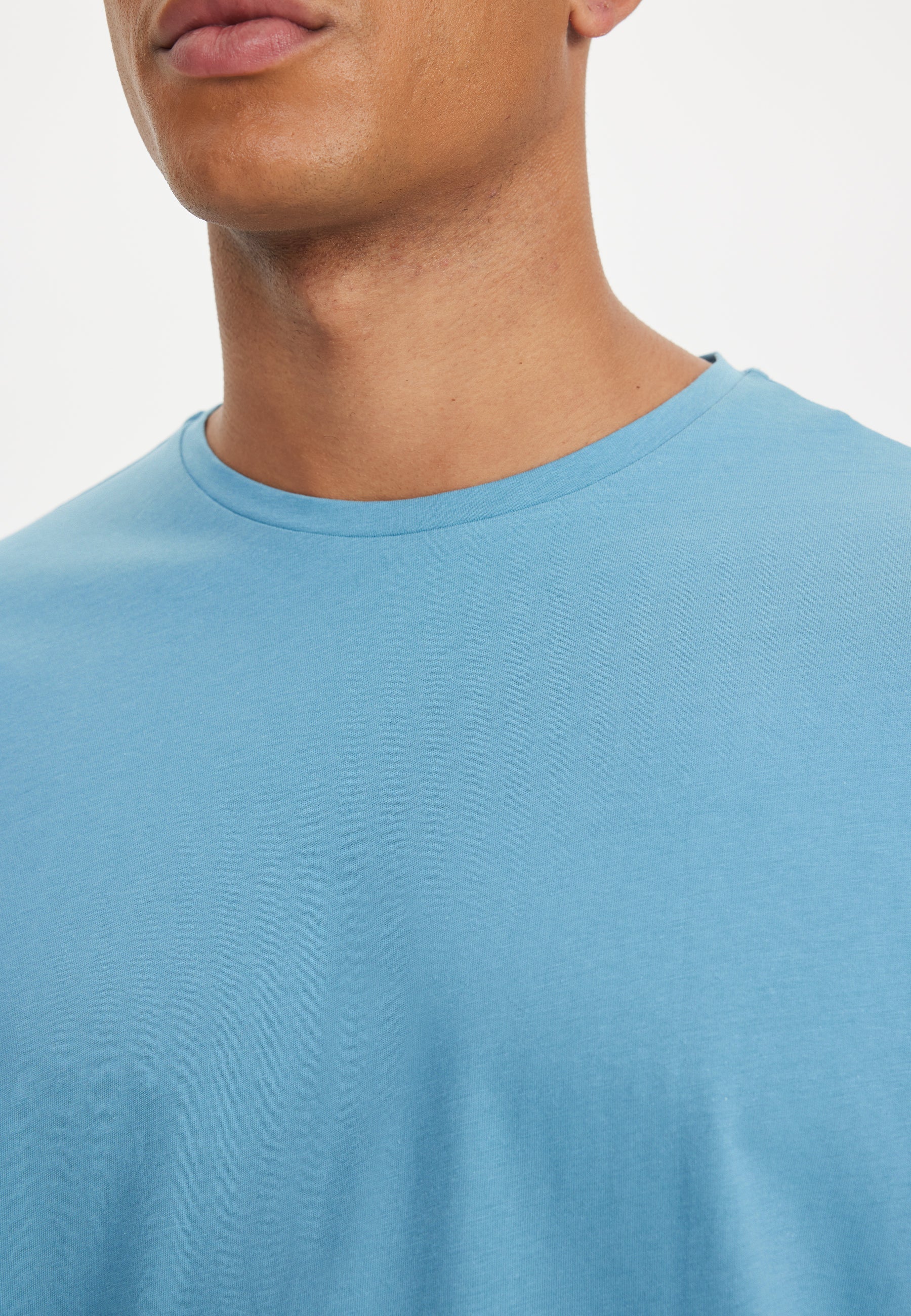 Koyu Mavi Bisiklet Yaka Oversize Fit Pamuklu Basic Erkek T-Shirt THOMAS - T-Shirt - Westmark London EU(TR) Store Organik Pamuklu Sürdürülebilir Moda