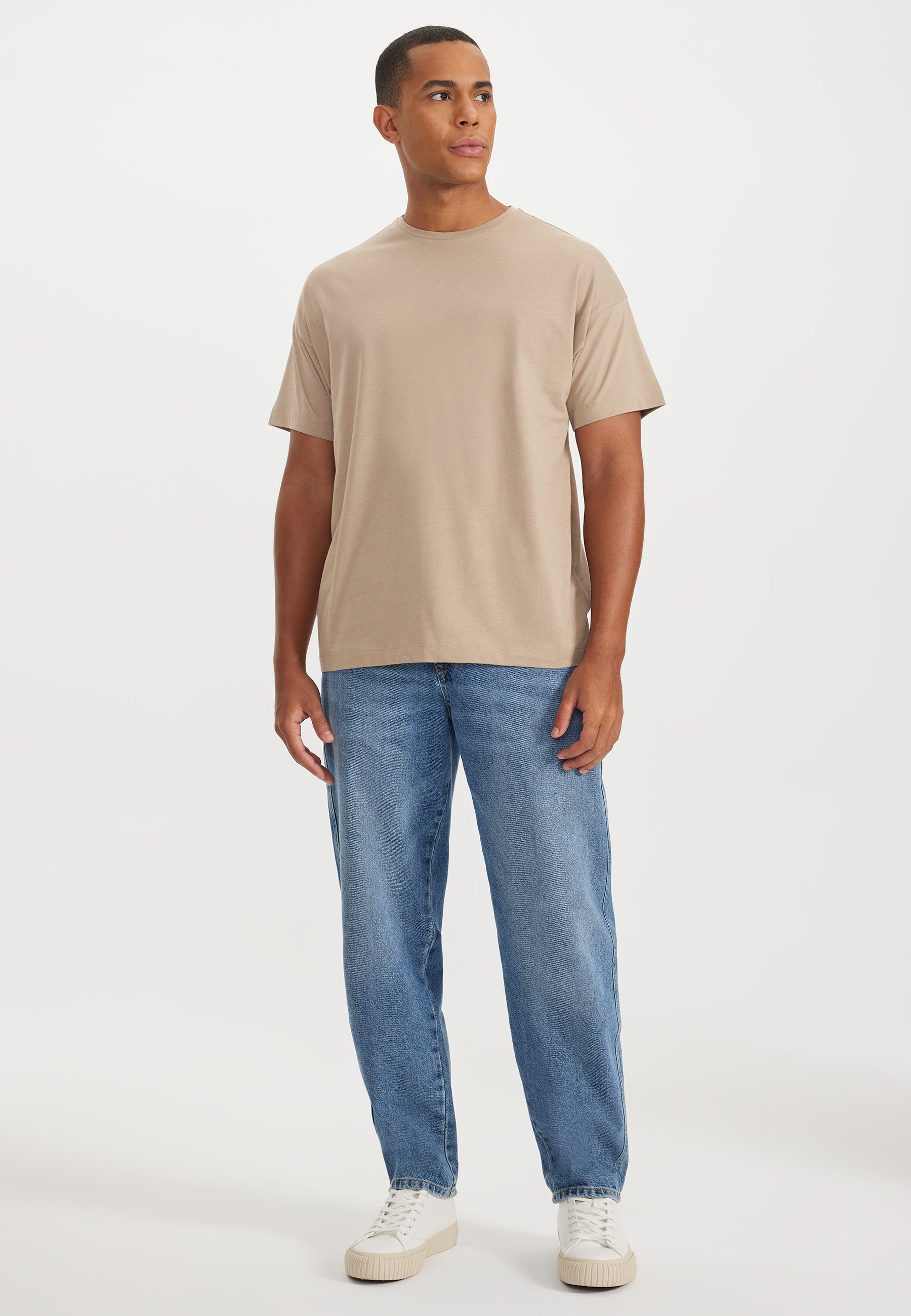Açık Kahve Bisiklet Yaka Oversize Fit Pamuklu Basic Erkek T-Shirt THOMAS - T-Shirt - Westmark London EU(TR) Store Organik Pamuklu Sürdürülebilir Moda