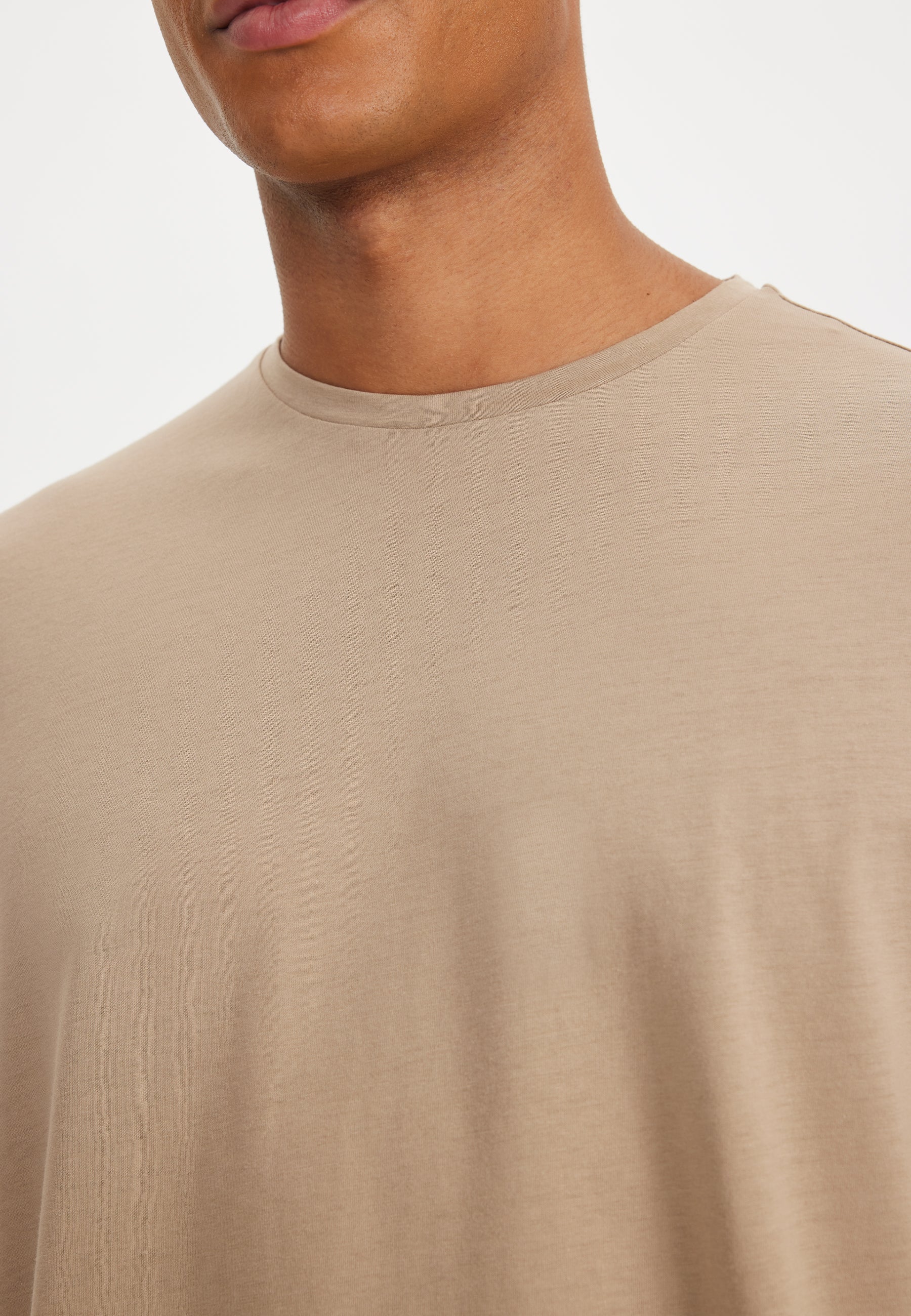 Açık Kahve Bisiklet Yaka Oversize Fit Pamuklu Basic Erkek T-Shirt THOMAS - T-Shirt - Westmark London EU(TR) Store Organik Pamuklu Sürdürülebilir Moda
