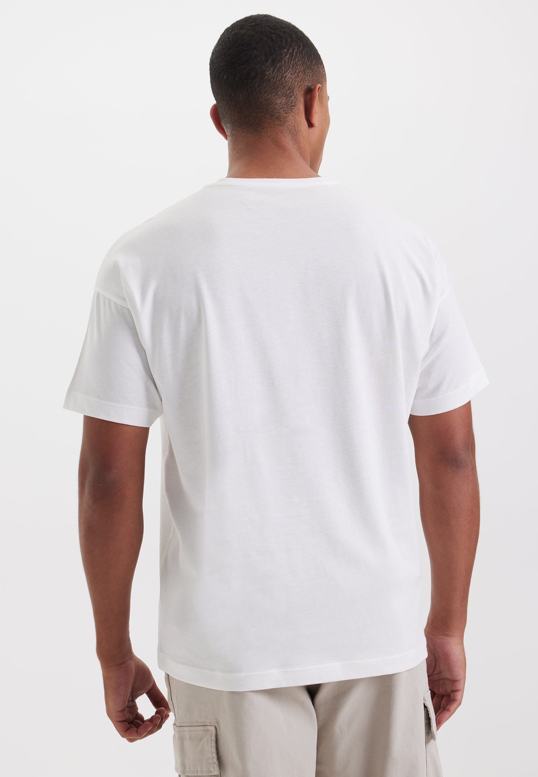 Ekru Bisiklet Yaka Oversize Fit Pamuklu Basic Erkek T-Shirt THOMAS - T-Shirt - Westmark London EU(TR) Store Organik Pamuklu Sürdürülebilir Moda