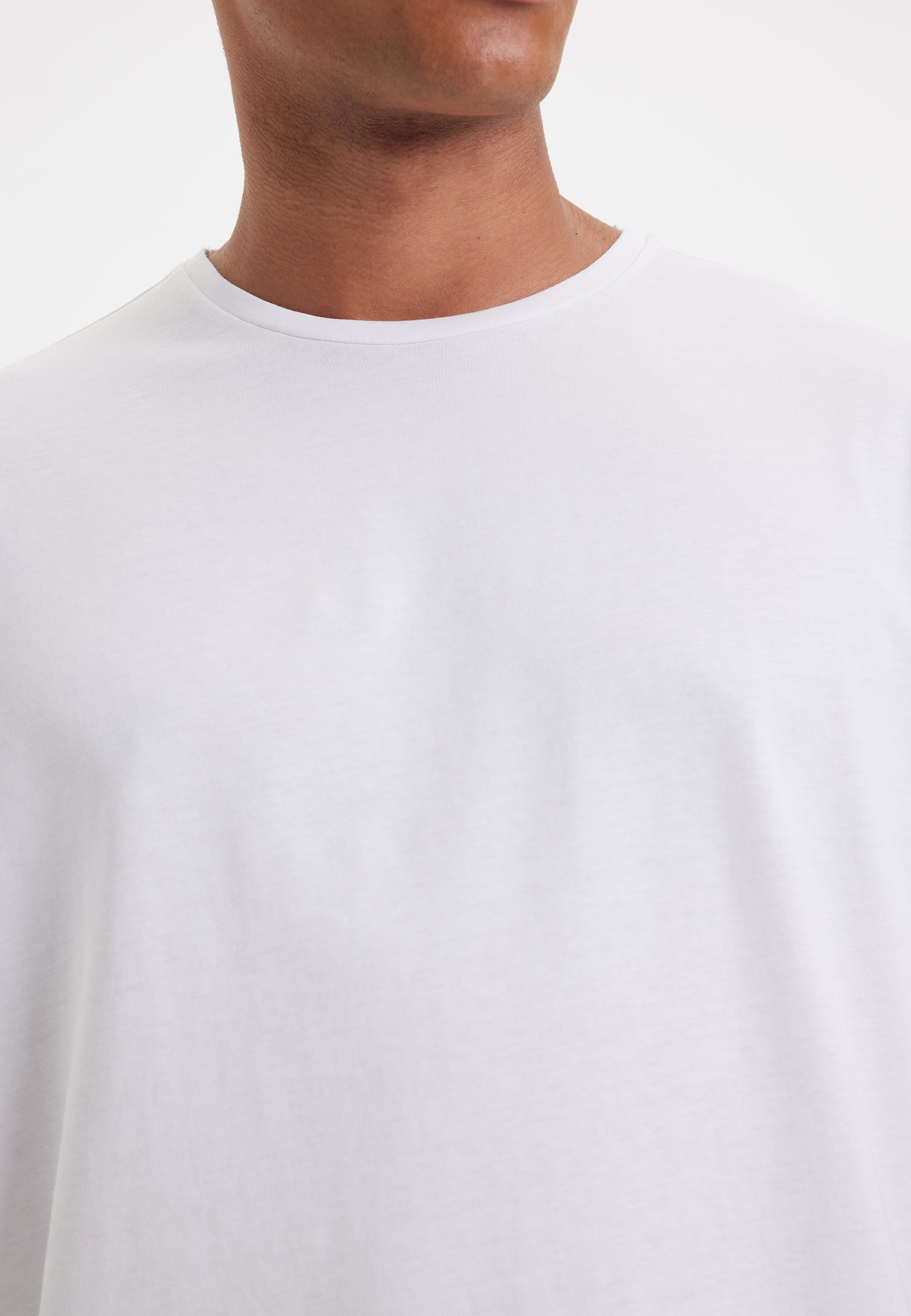Beyaz Bisiklet Yaka Oversize Fit Pamuklu Basic Erkek T-Shirt THOMAS - T-Shirt - Westmark London EU(TR) Store Organik Pamuklu Sürdürülebilir Moda