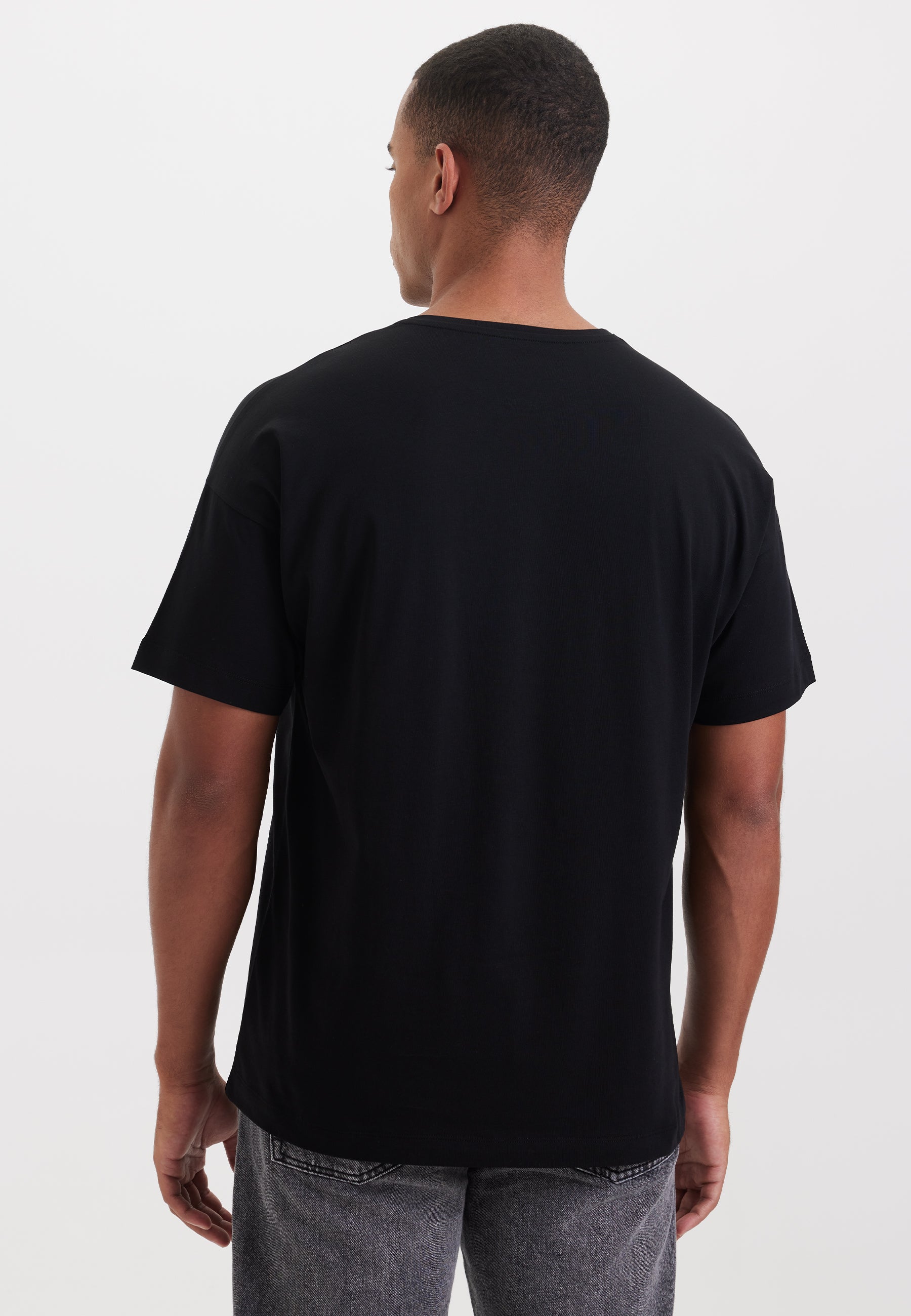 Siyah Bisiklet Yaka Oversize Fit Pamuklu Basic Erkek T-Shirt THOMAS - T-Shirt - Westmark London EU(TR) Store Organik Pamuklu Sürdürülebilir Moda