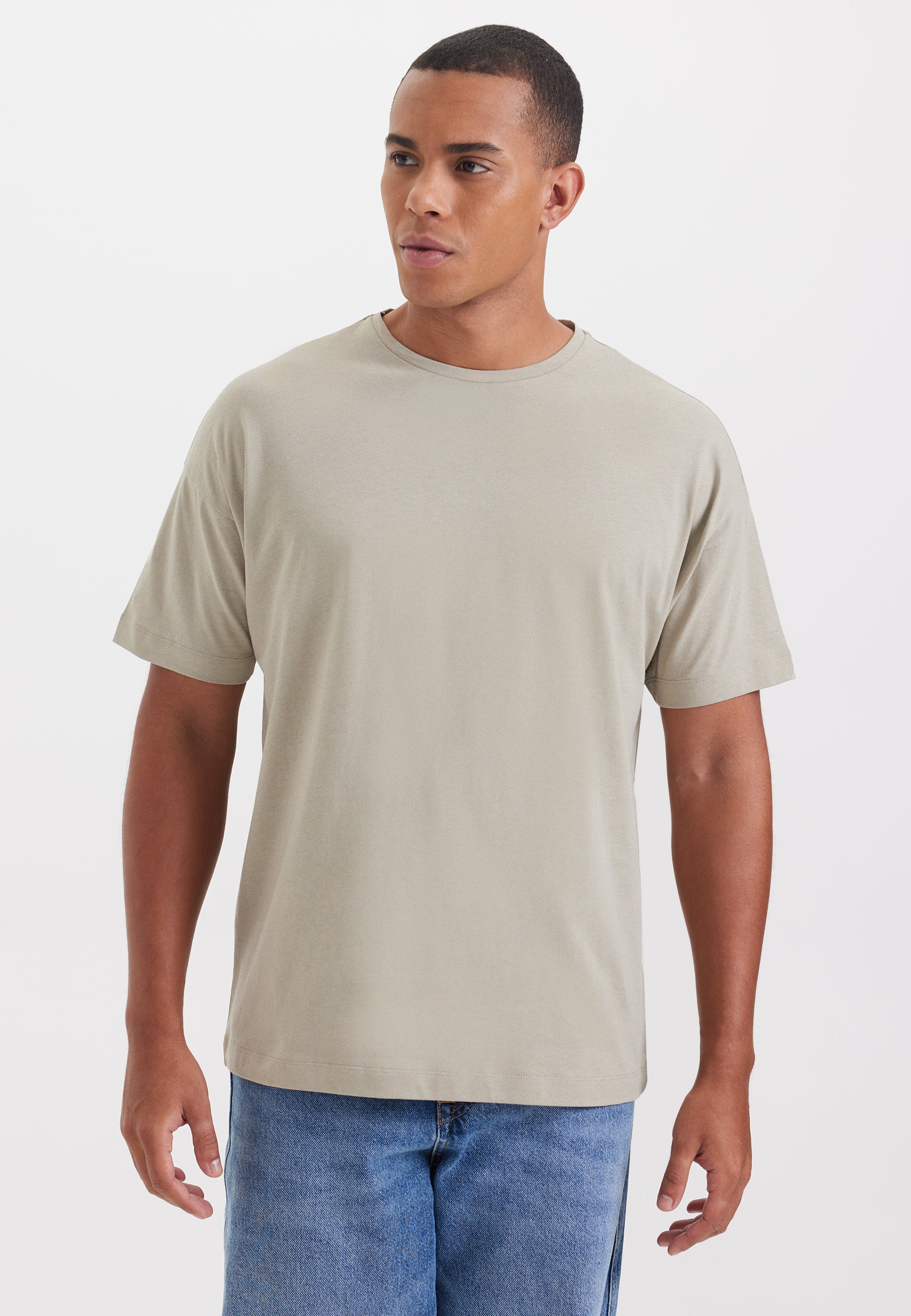 Açık Yeşil Bisiklet Yaka Oversize Fit Pamuklu Basic Erkek T-Shirt THOMAS - T-Shirt - Westmark London EU(TR) Store Organik Pamuklu Sürdürülebilir Moda