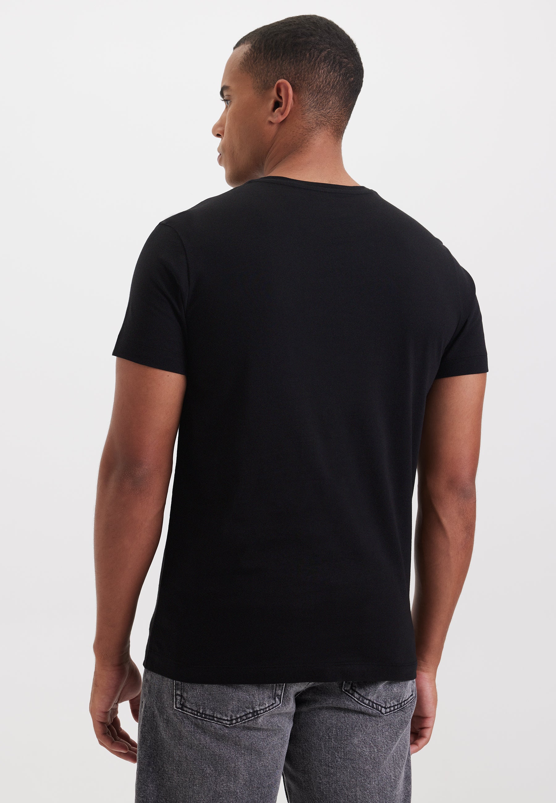 Siyah ve Beyaz 2li Bisiklet Yaka Regular Fit Pamuklu Erkek T-Shirt DANIEL - T-Shirt - Westmark London EU(TR) Store Organik Pamuklu Sürdürülebilir Moda