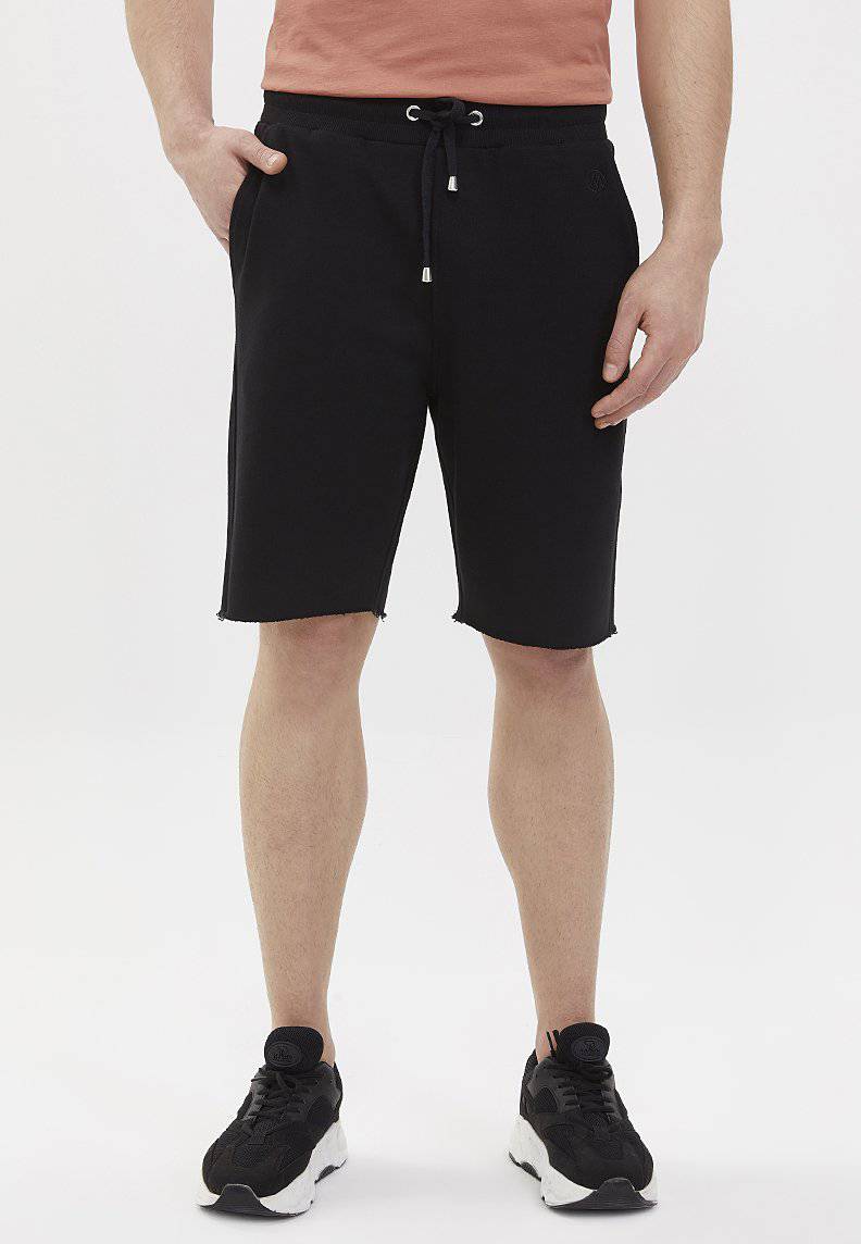 ESSENTIALS SHORT in Black - Shorts - Westmark London EU(TR) Store Organik Pamuklu Sürdürülebilir Moda