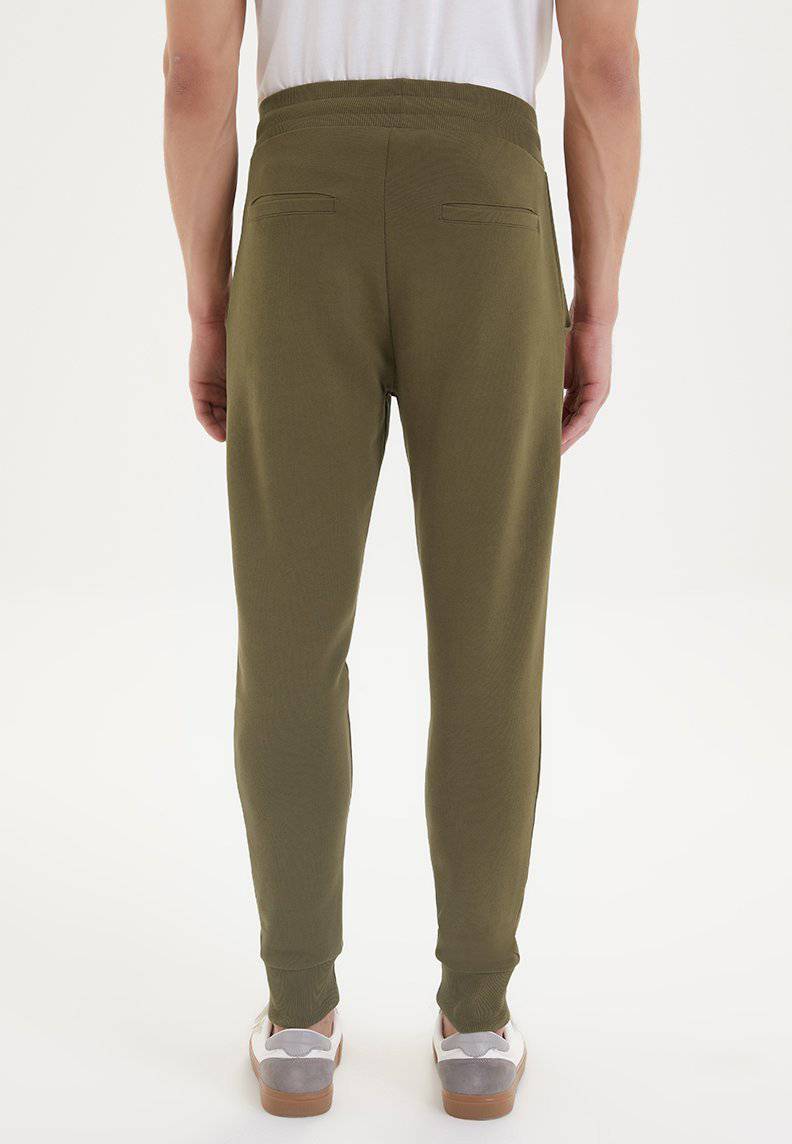 ESSENTIALS JOGGER in Dark Olive - Sweatpant - Westmark London EU(TR) Store Organik Pamuklu Sürdürülebilir Moda
