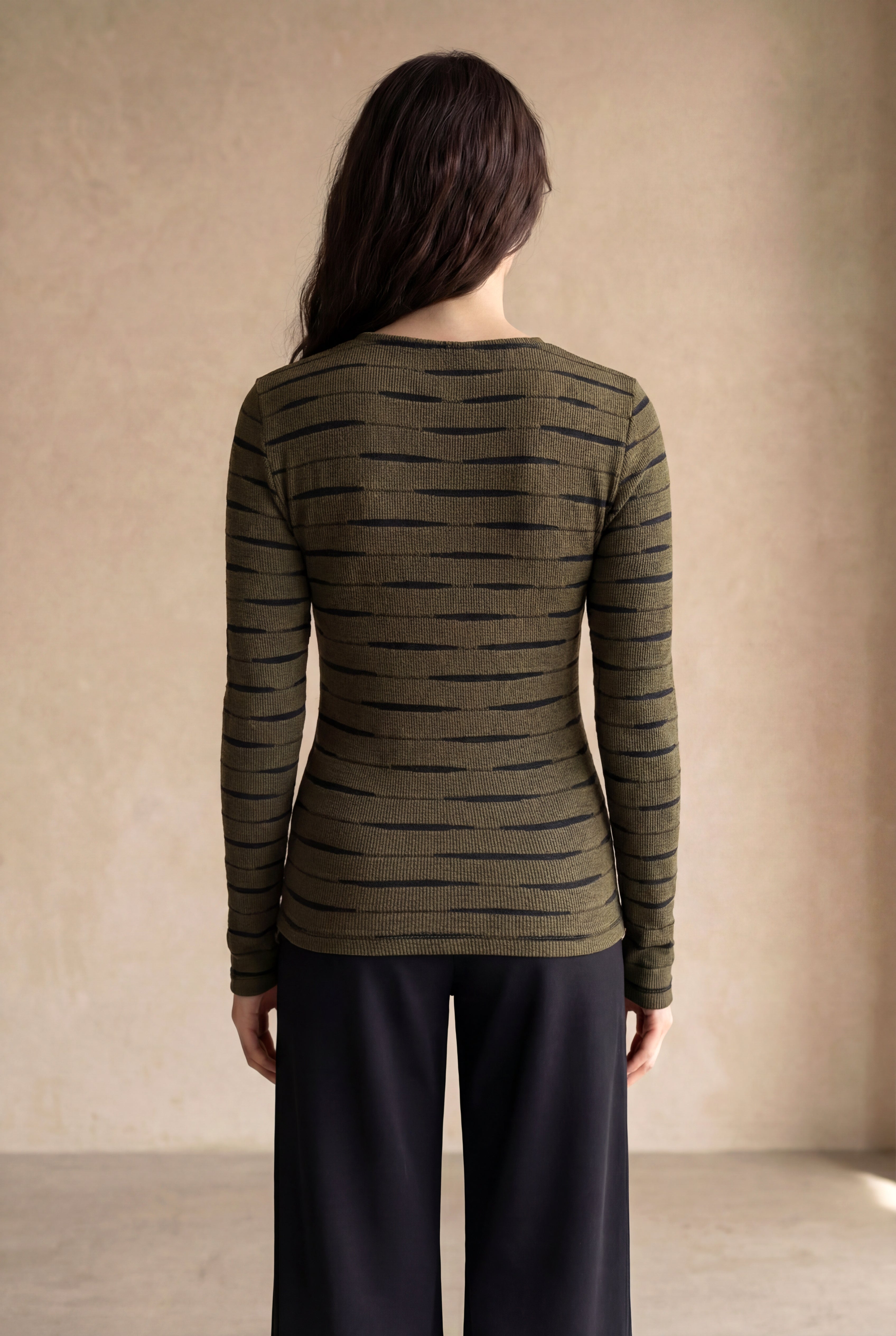 Kadın Regular Fit Bisiklet Yaka Polyester / Viskon / Elastan Uzun Kol Haki/ Siyah Çizgili Bluz ADELE - Top - Westmark London EU(TR) Store Organik Pamuklu Sürdürülebilir Moda