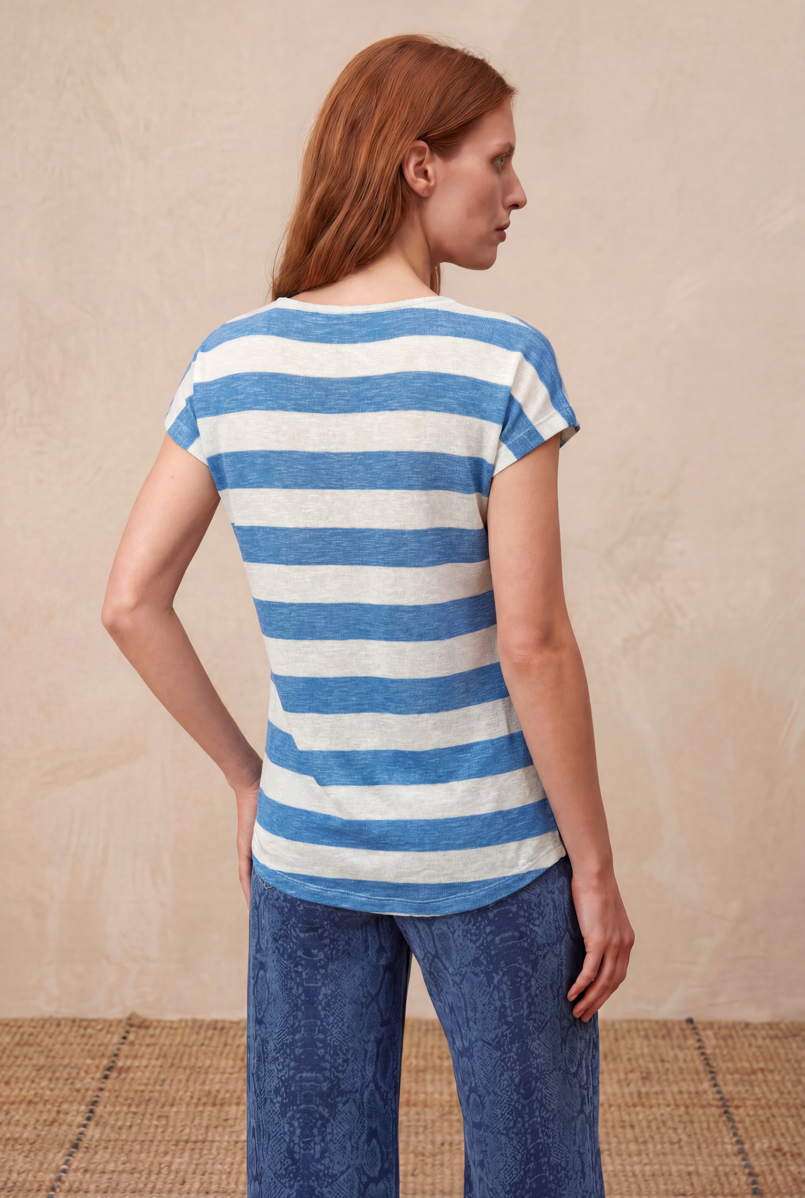 Kadın Regular Fit Bisiklet Yaka Kısa Kol Ekru / Canlı Mavi Çizgili Viskon / Elastan T-Shirt WILDA - Top - Westmark London EU(TR) Store Organik Pamuklu Sürdürülebilir Moda