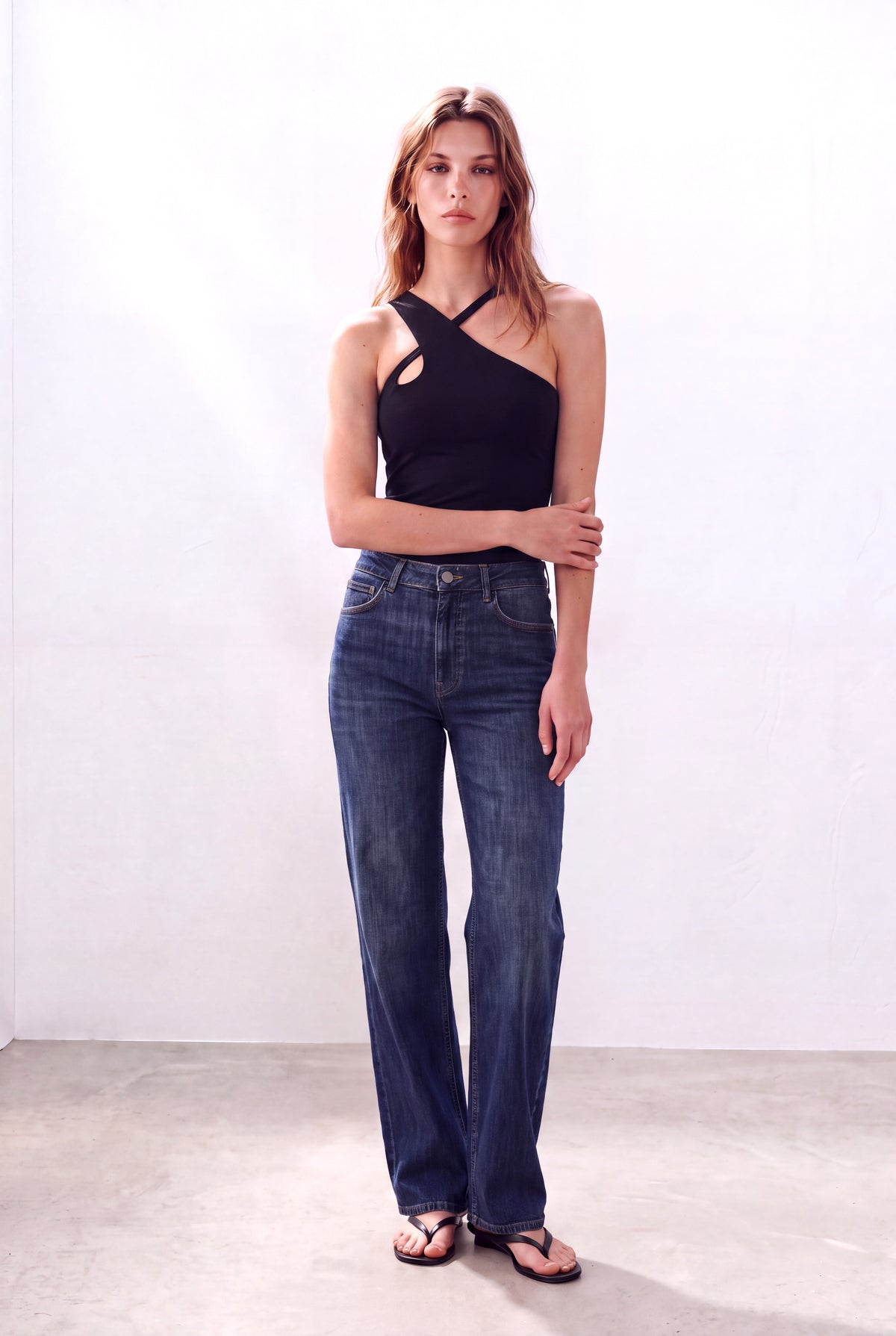 Siyah Kadın Siyah Modal / Pamuk Karışımlı Asimetrik yaka Kolsuz Tek Omuz Çapraz Askı Detaylı T-Shirt PAULINE - Top - Westmark London EU(TR) Store Organik Pamuklu Sürdürülebilir Moda